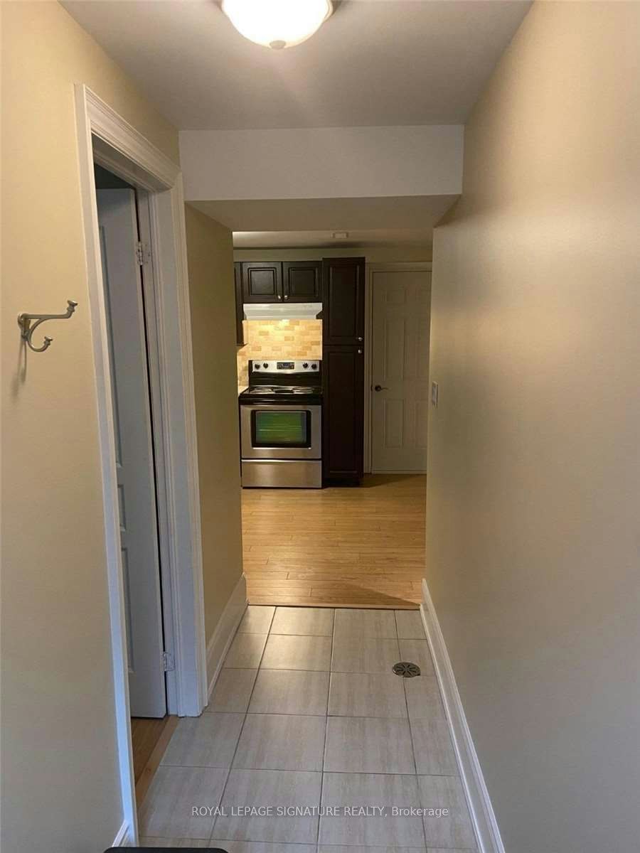 Lower-41 Kimbermount Drive, Toronto, ON, M1T 2Y1 2