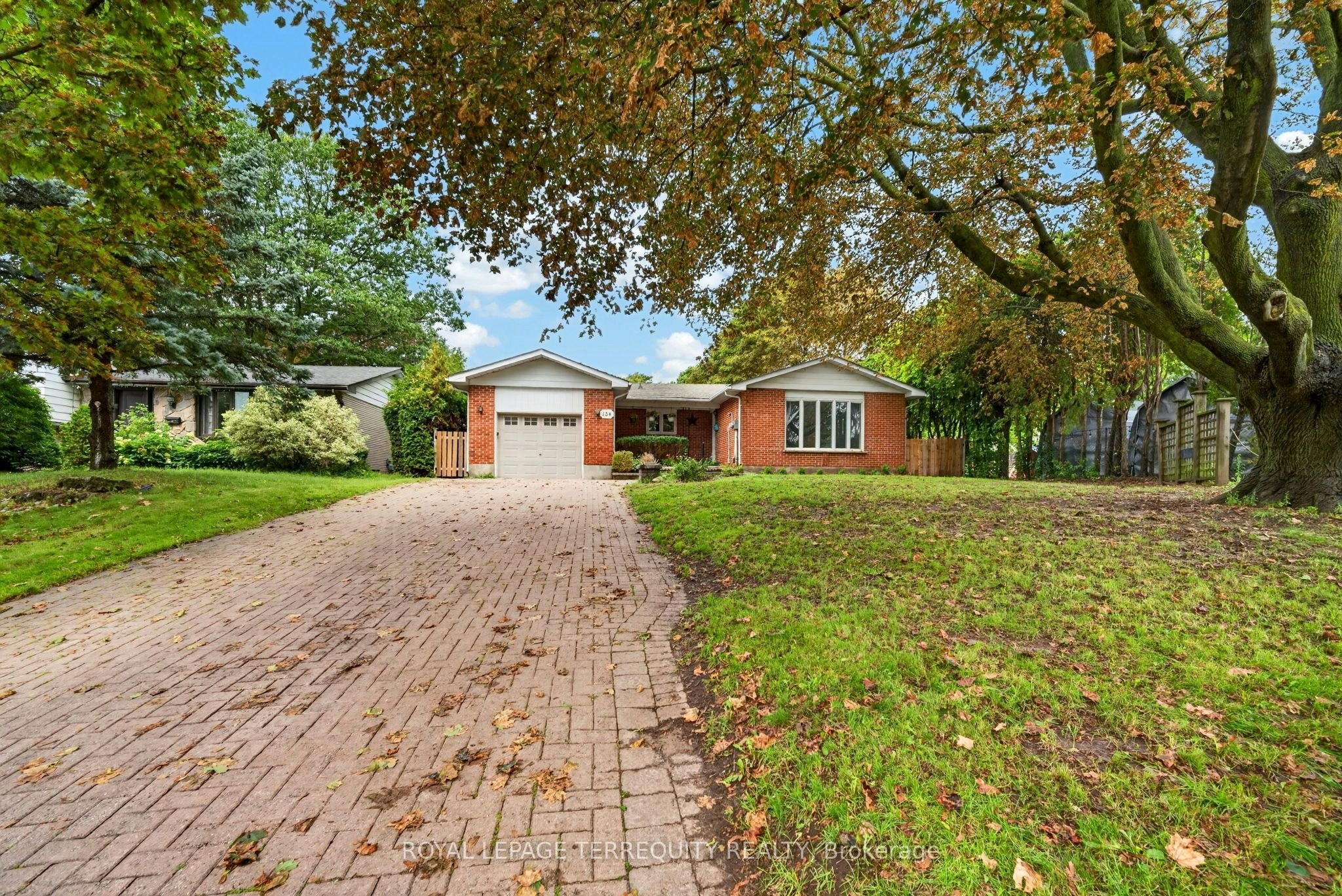 134 Switzer Drive, Oshawa, ON, L1G 3J7 - 2