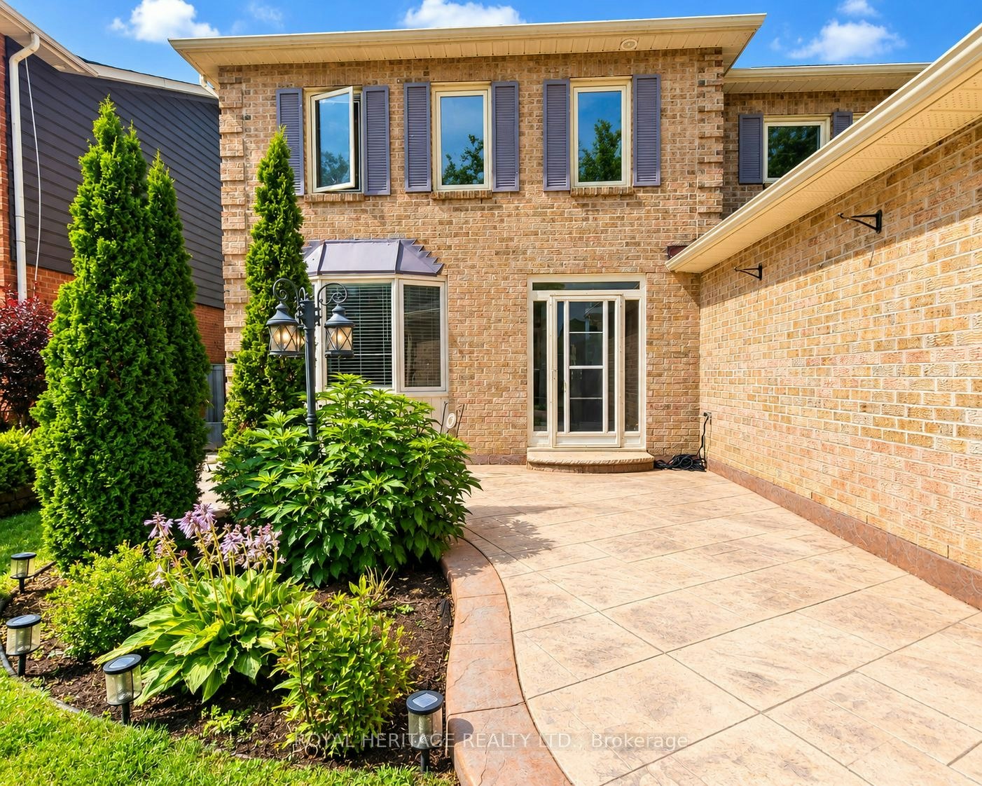 1221 Fieldstone Circle, Pickering, ON, L1X 1B9
