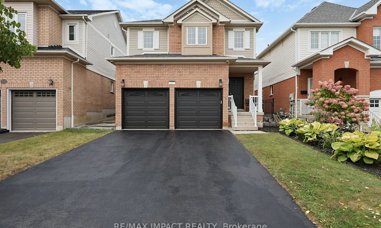 17 Holman Court