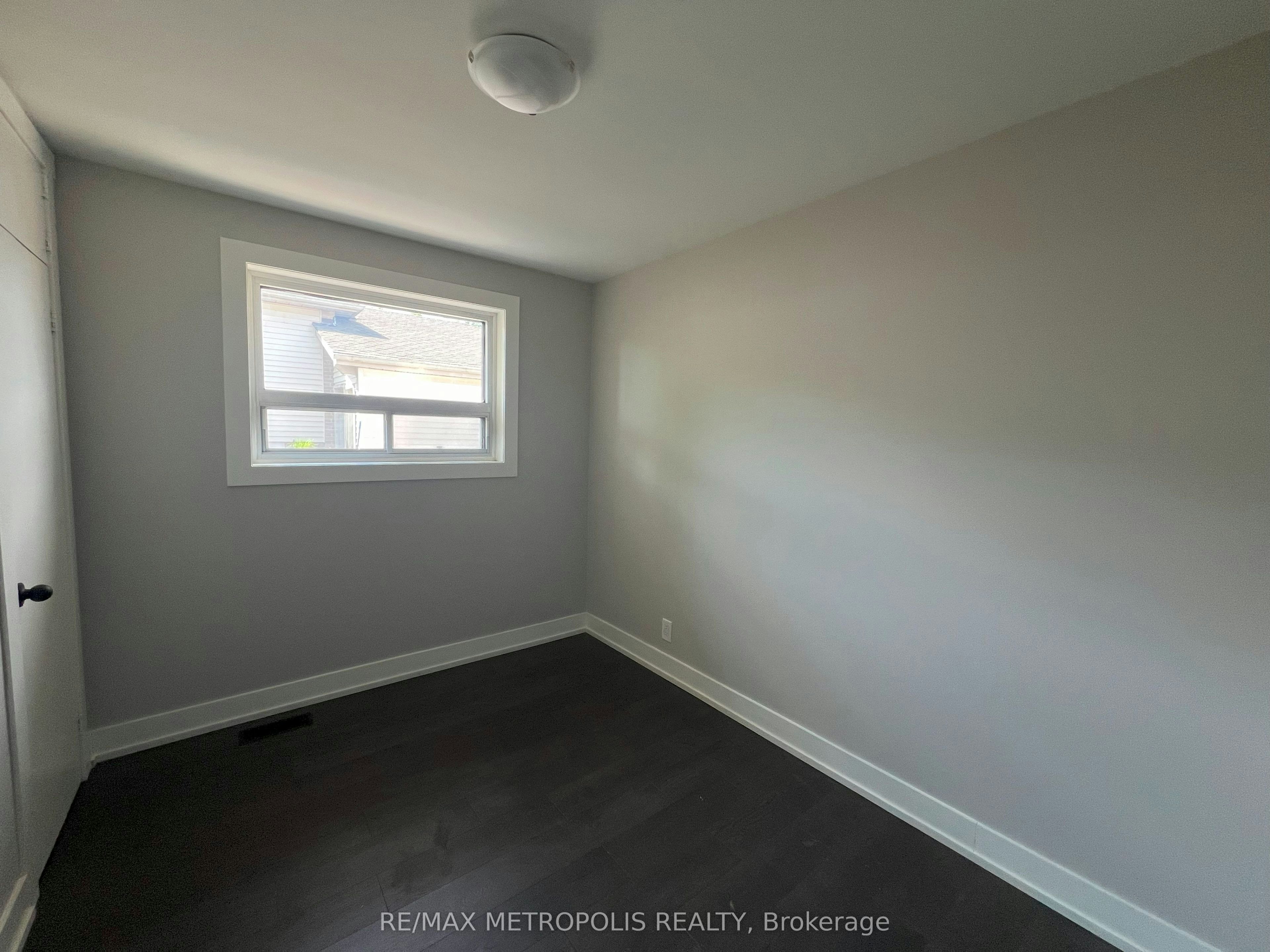 MAIN-797 Zator Avenue, Pickering, ON, L1W 1X8 - 8