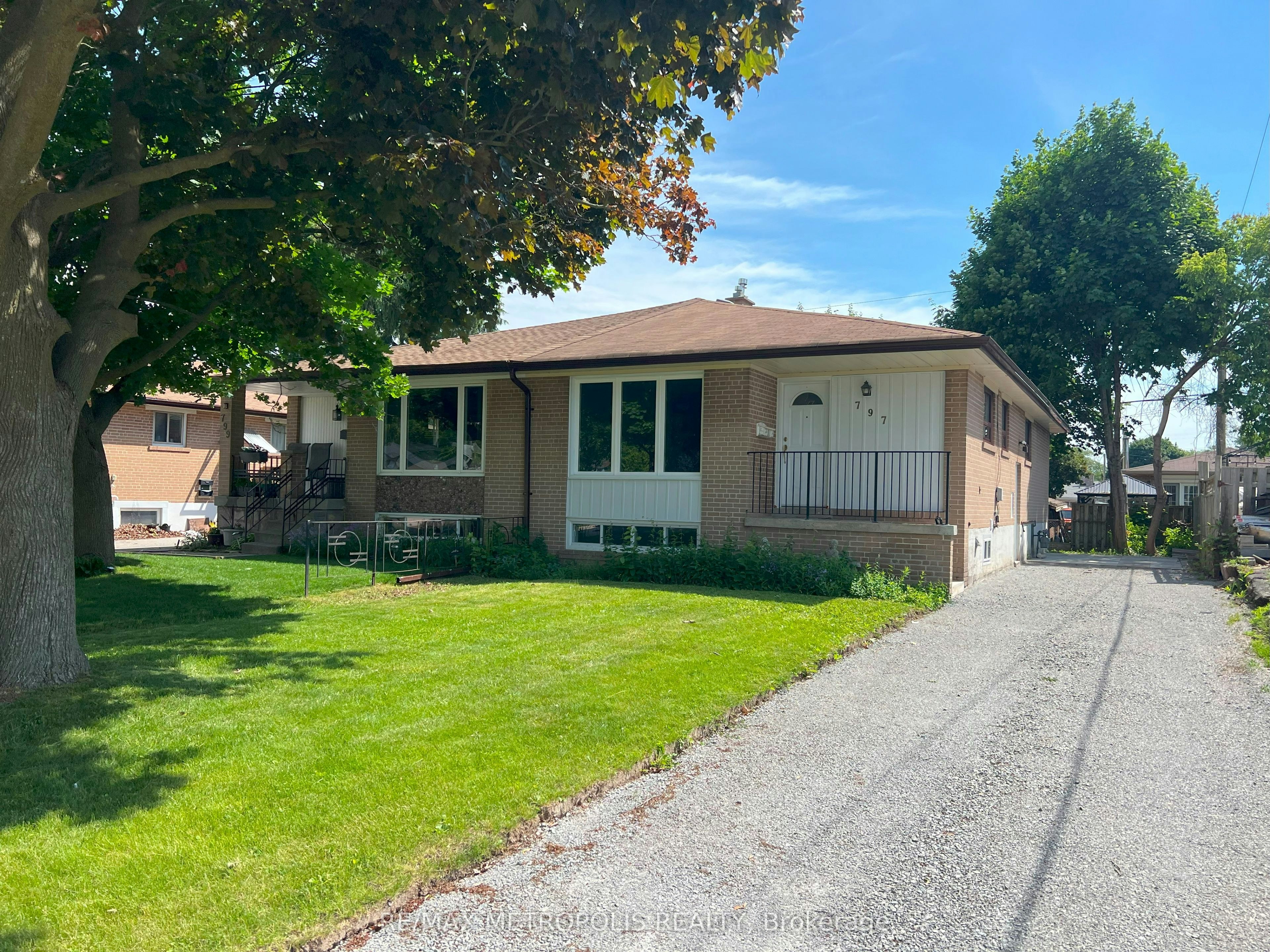 MAIN-797 Zator Avenue, Pickering, ON, L1W 1X8