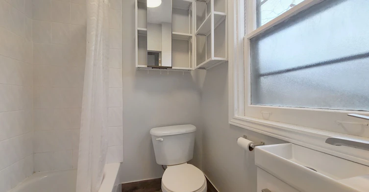 Main-1450 Dundas Street E, Toronto, ON, M4M 1S8 - 11