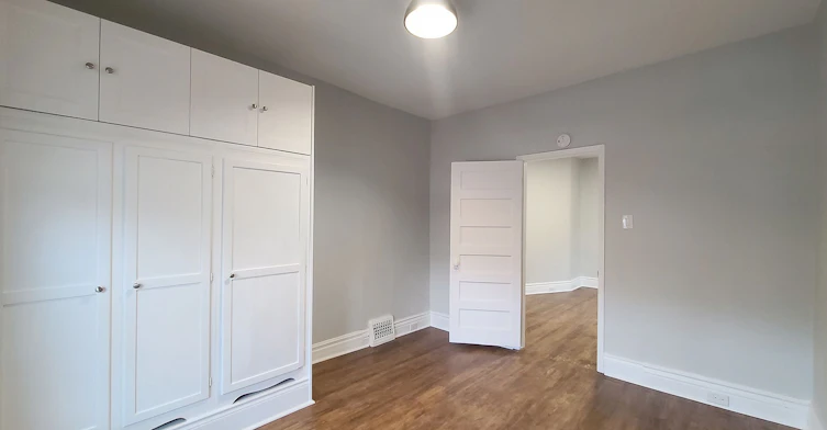 Main-1450 Dundas Street E, Toronto, ON, M4M 1S8 - 13