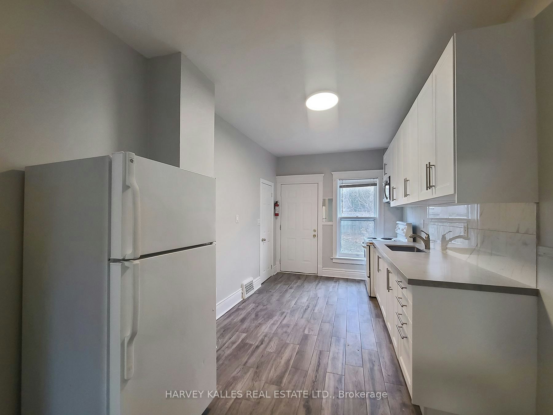 Main-1450 Dundas Street E, Toronto, ON, M4M 1S8 - 8
