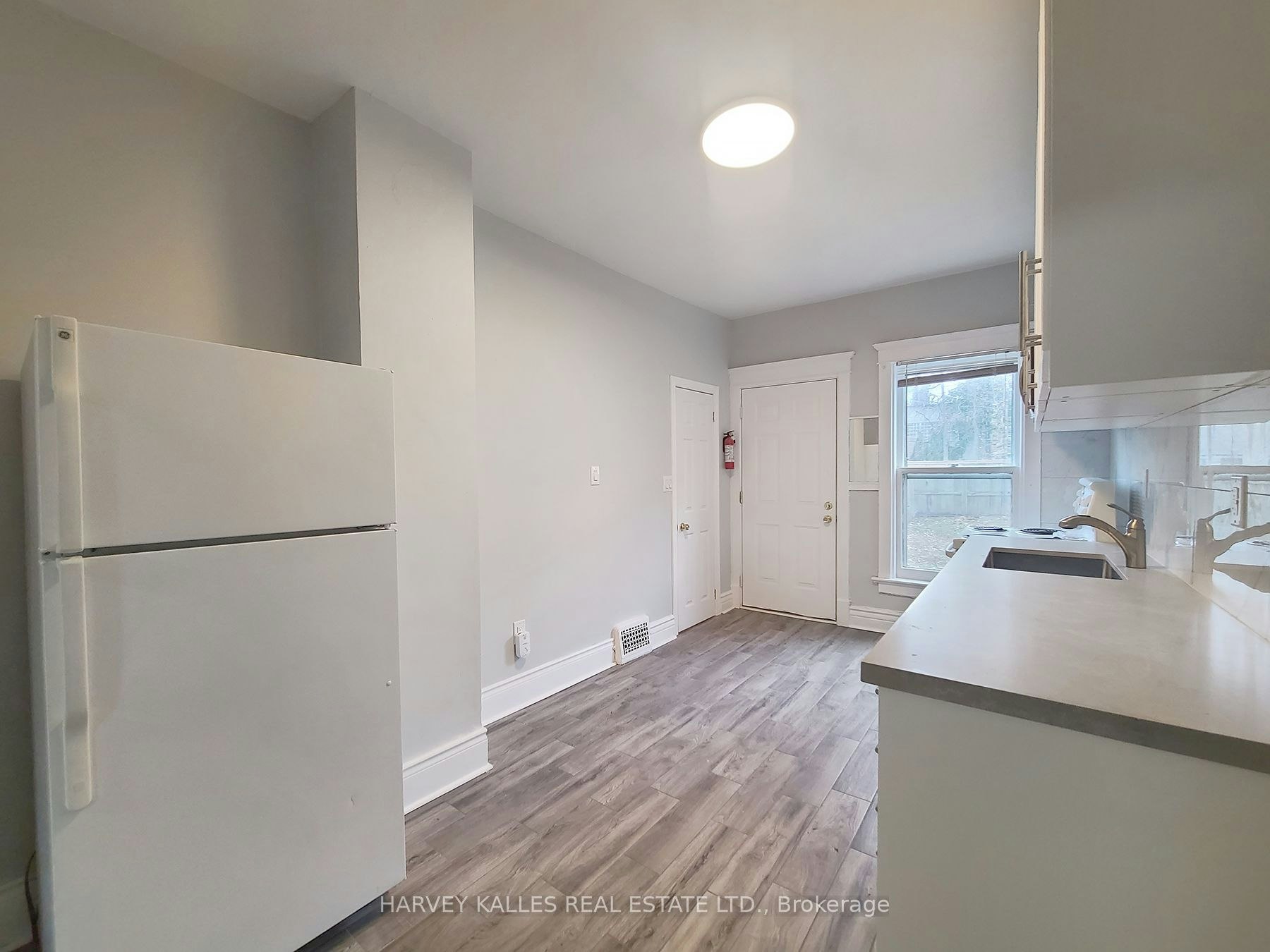 Main-1450 Dundas Street E, Toronto, ON, M4M 1S8 - 9