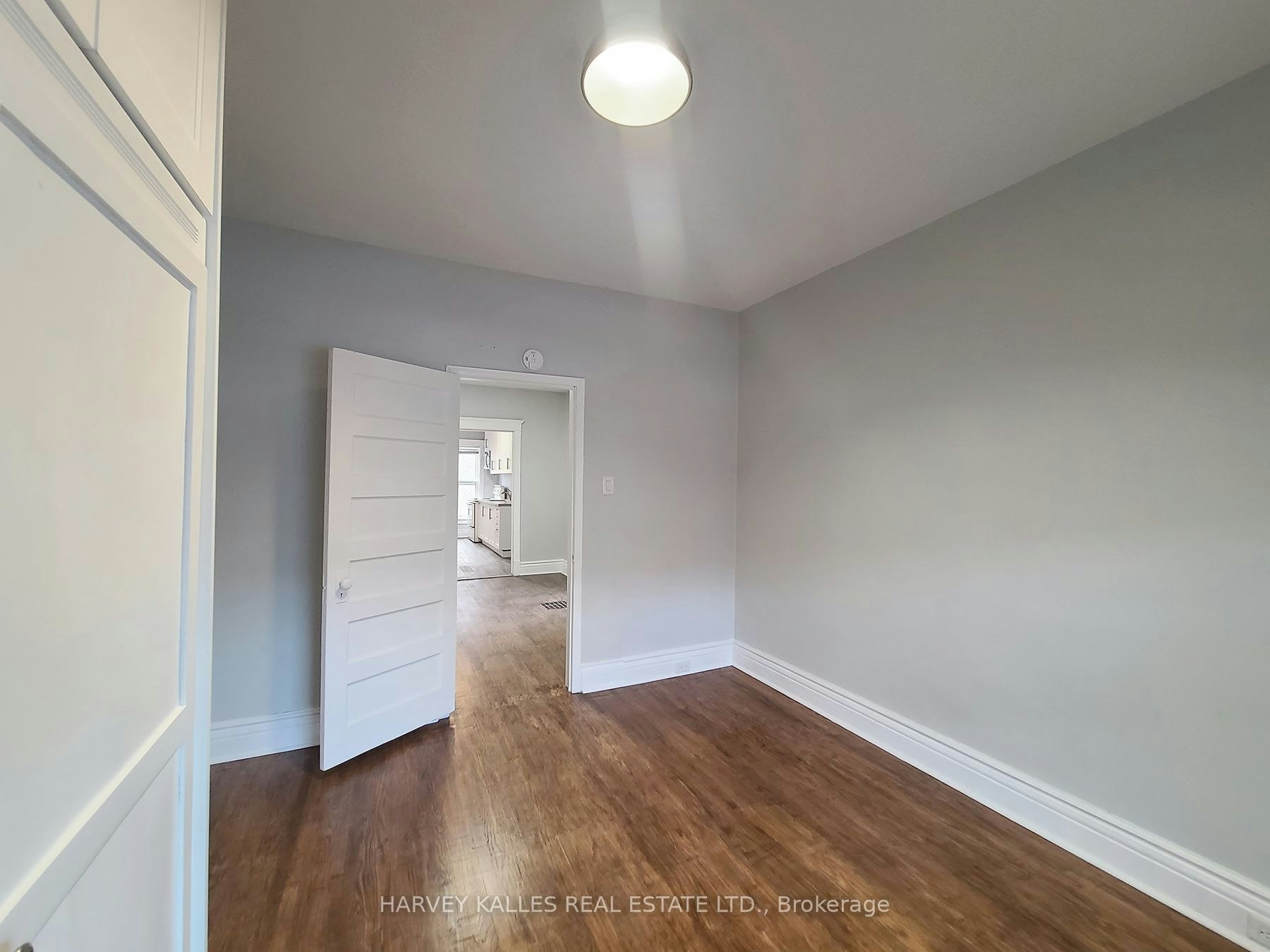 Main-1450 Dundas Street E, Toronto, ON, M4M 1S8 - 12
