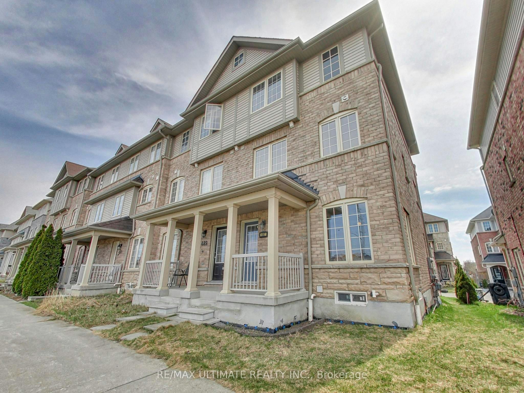 487 Rossland Road E, Ajax, ON, L1Z 0K8 - 2