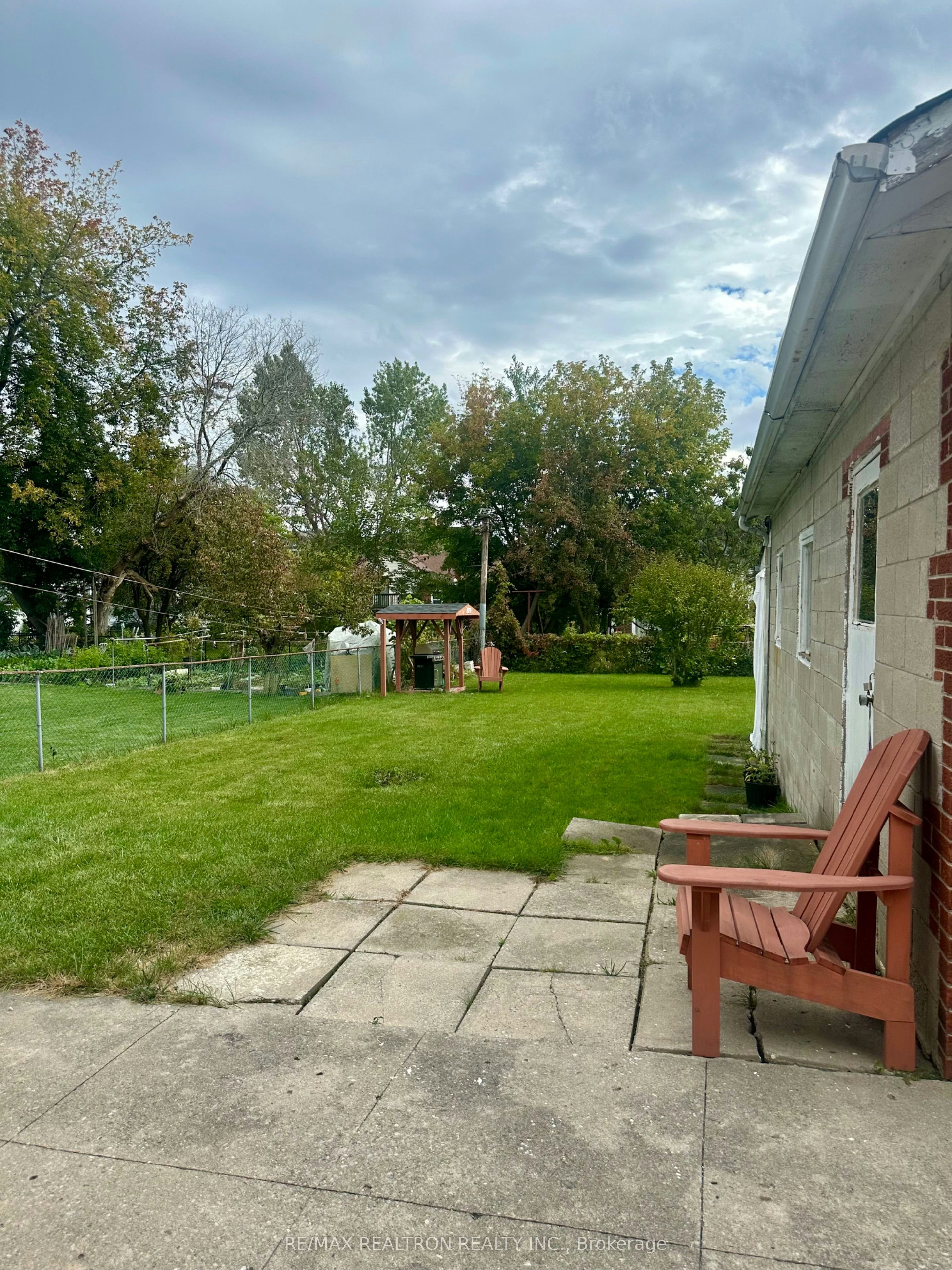 215 Poplar Road, Toronto, ON, M1E 1Z9 - 13