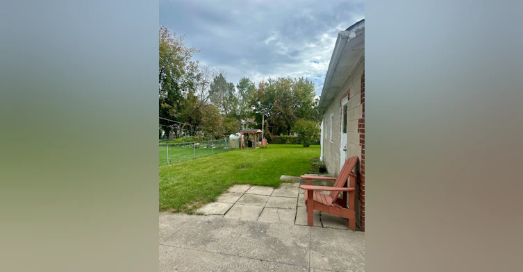 215 Poplar Road, Toronto, ON, M1E 1Z9 - 13