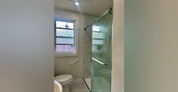 215 Poplar Road, Toronto, ON, M1E 1Z9 - 8