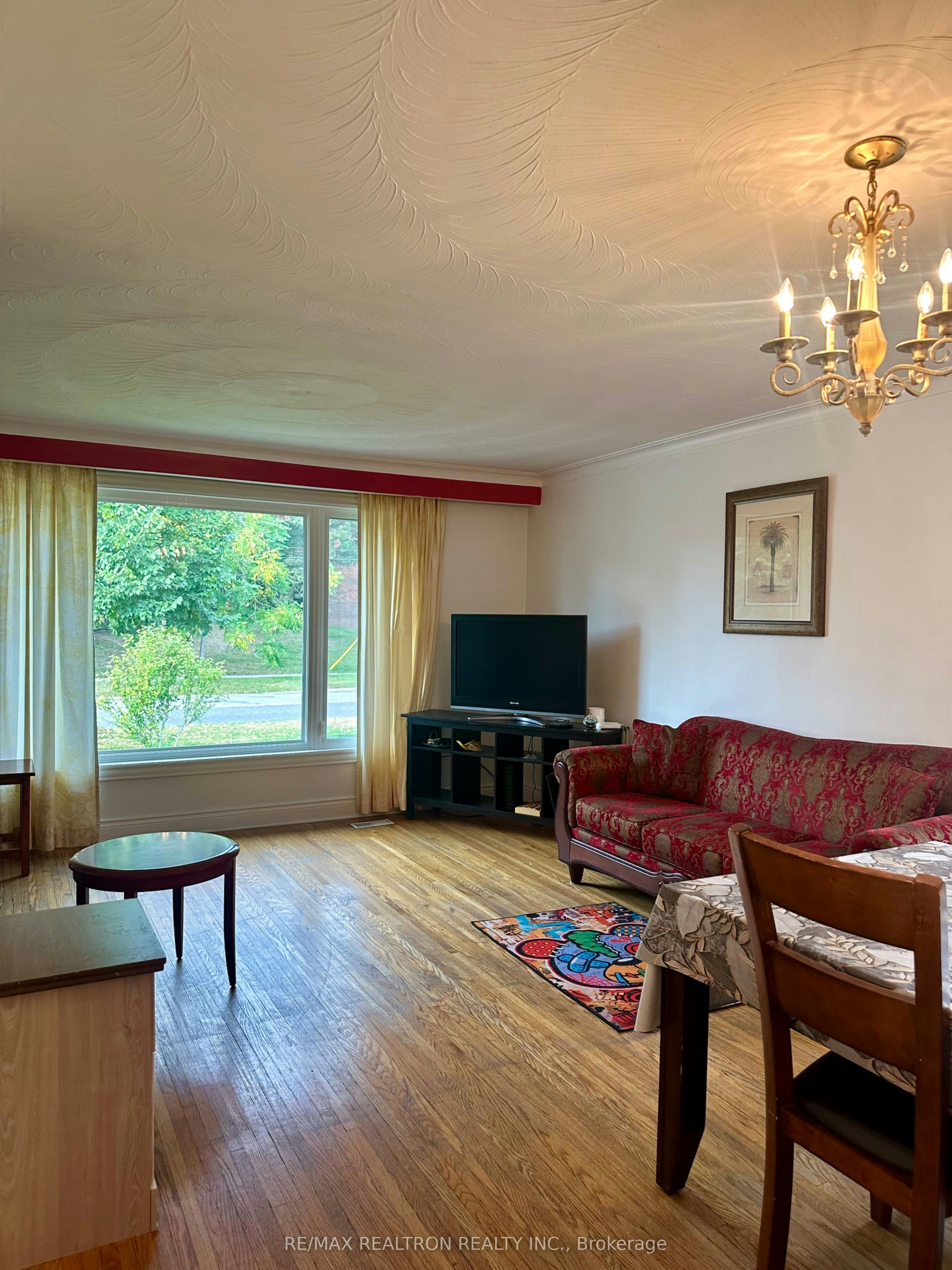 215 Poplar Road, Toronto, ON, M1E 1Z9 - 6
