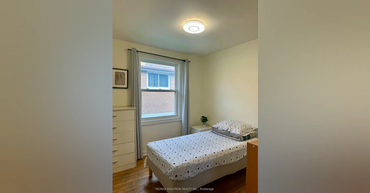 215 Poplar Road, Toronto, ON, M1E 1Z9 - 3