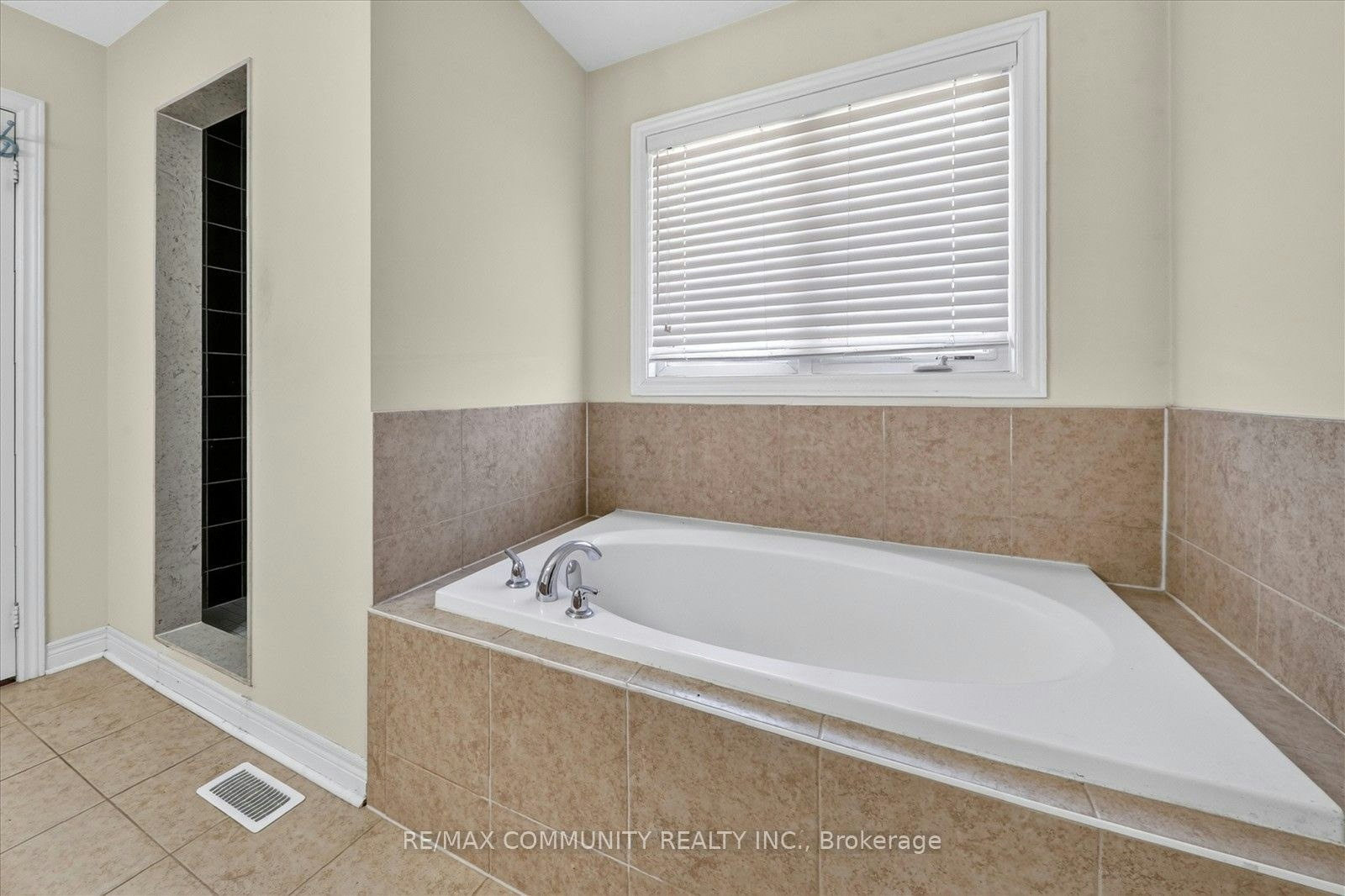 Main-1550 Bruny Avenue, Pickering, ON, L1X 0C5 - 20
