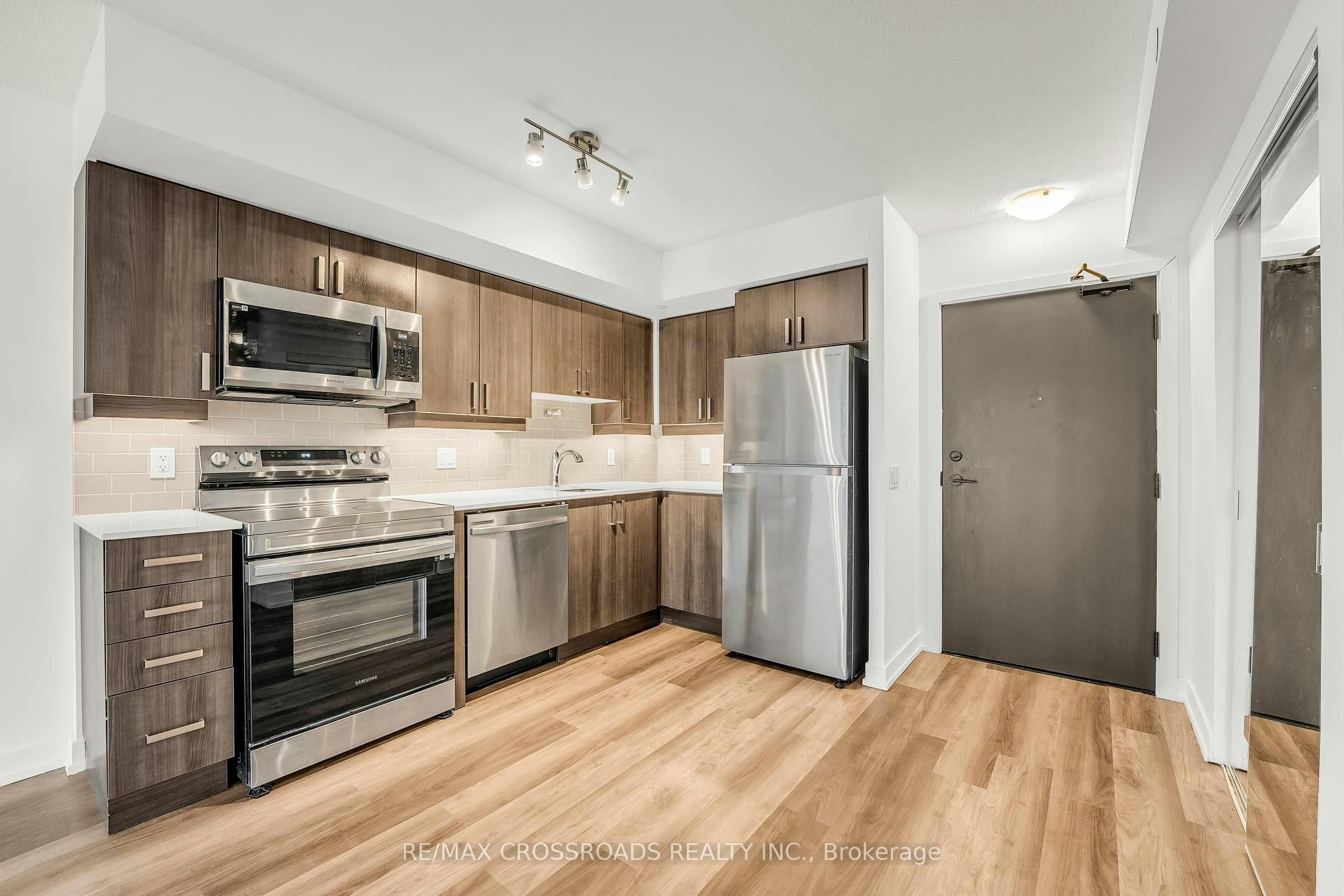 1411-1480 Bayly Street, Pickering, ON, L1W 3T8 - 10