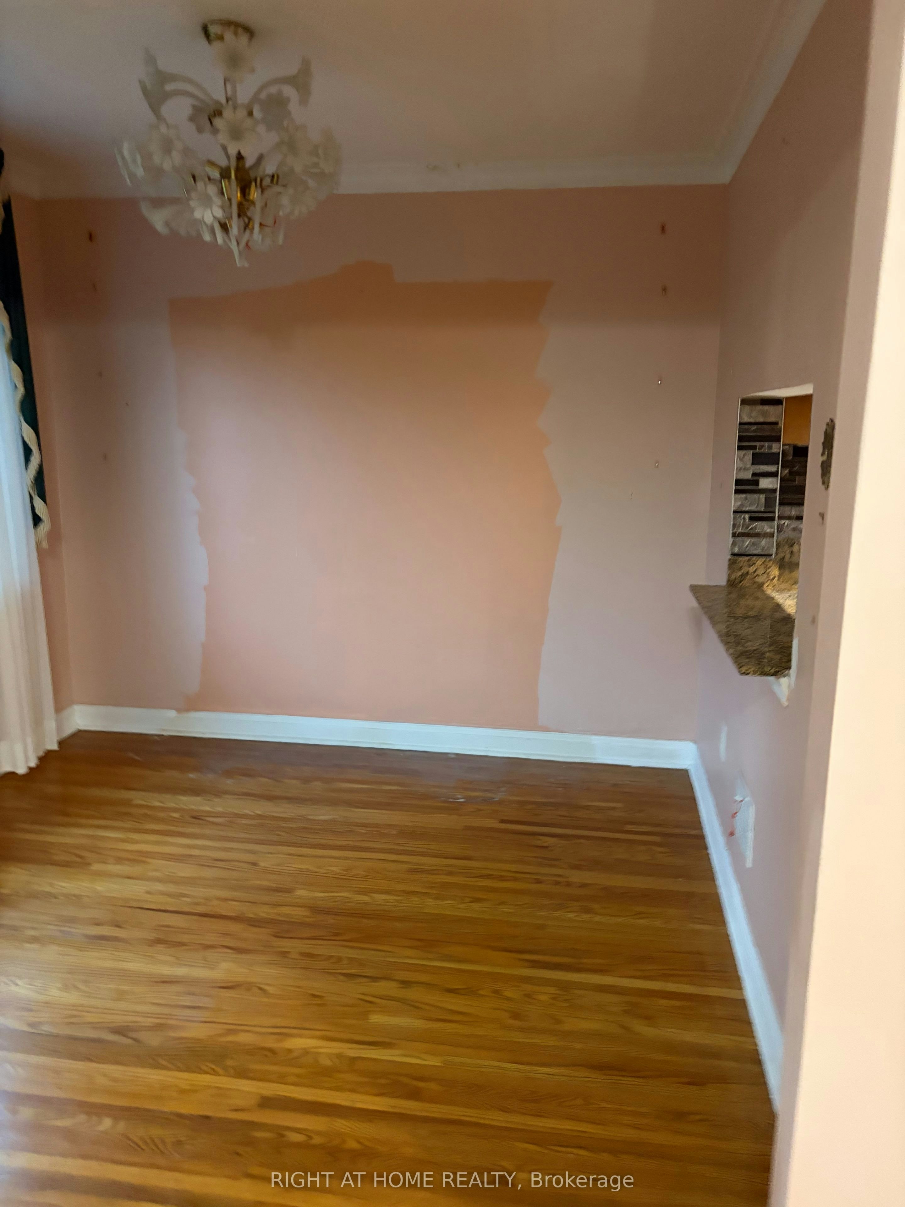Main Floor-43 Ridgemoor Avenue, Toronto, ON, M1N 1M5 - 5
