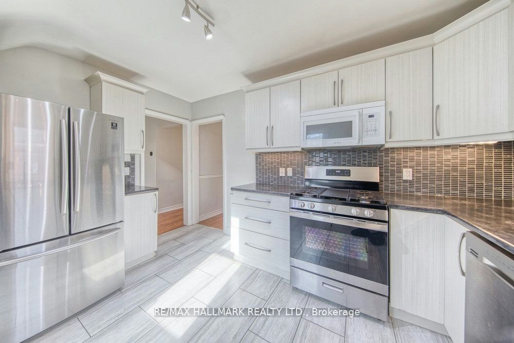 31 Glen Muir Drive, Toronto, ON, M1M 2C6 - 8
