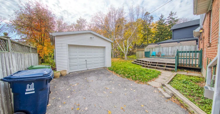 31 Glen Muir Drive, Toronto, ON, M1M 2C6 - 31