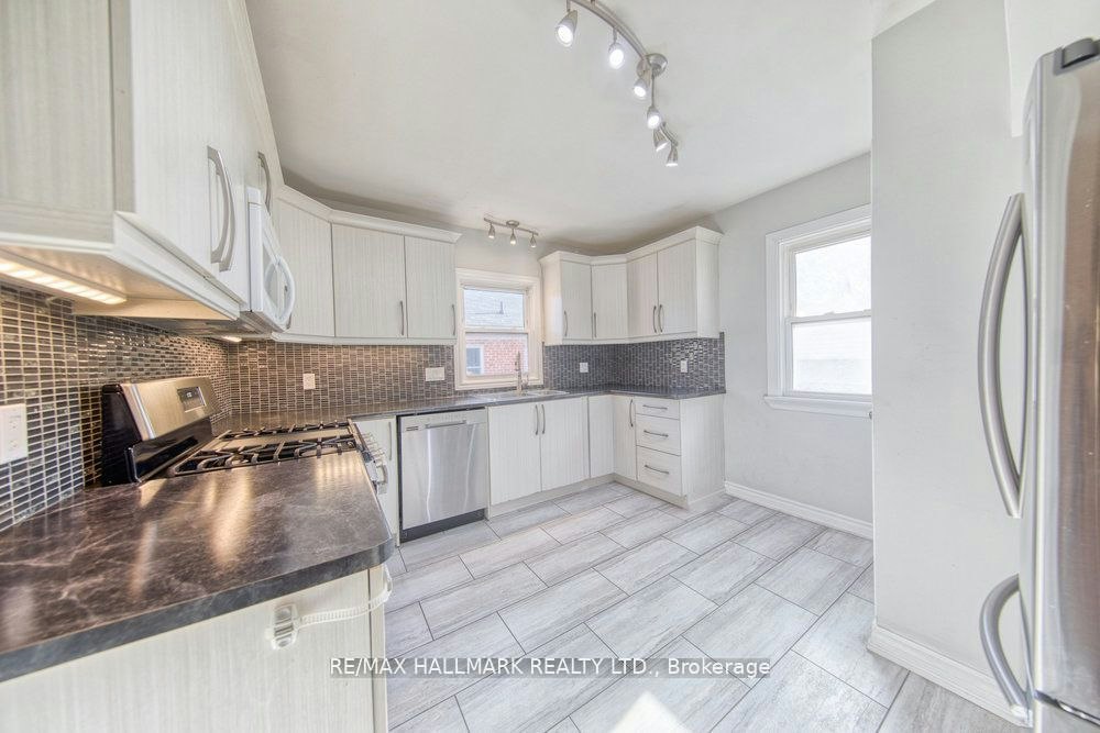 31 Glen Muir Drive, Toronto, ON, M1M 2C6 - 7