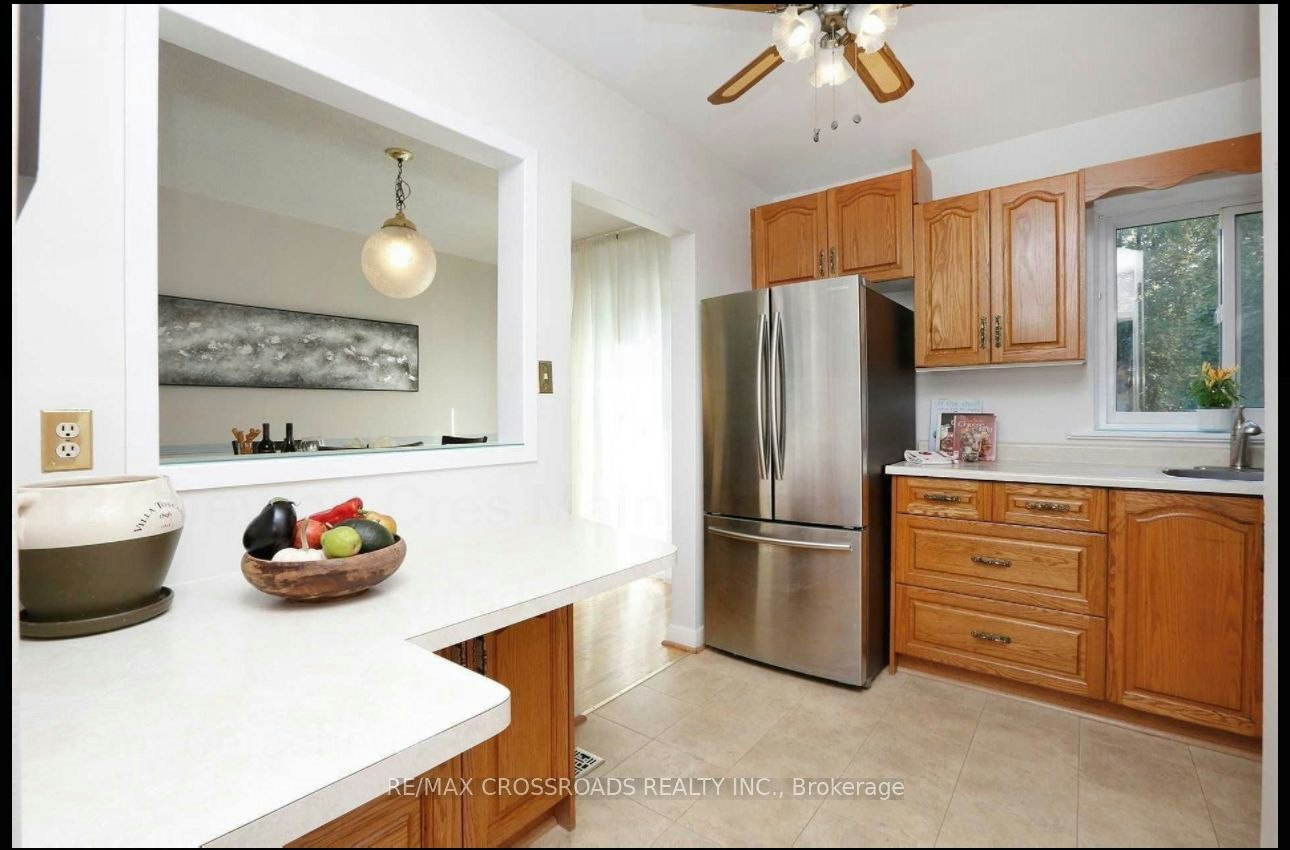 12 Chevron Crescent, Toronto, ON, M1K 3N4 - 4