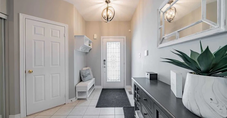 40 Cranborne Crescent, Whitby, ON, L1M 2M2 - 2
