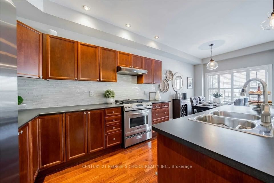40 Cranborne Crescent, Whitby, ON, L1M 2M2 - 7
