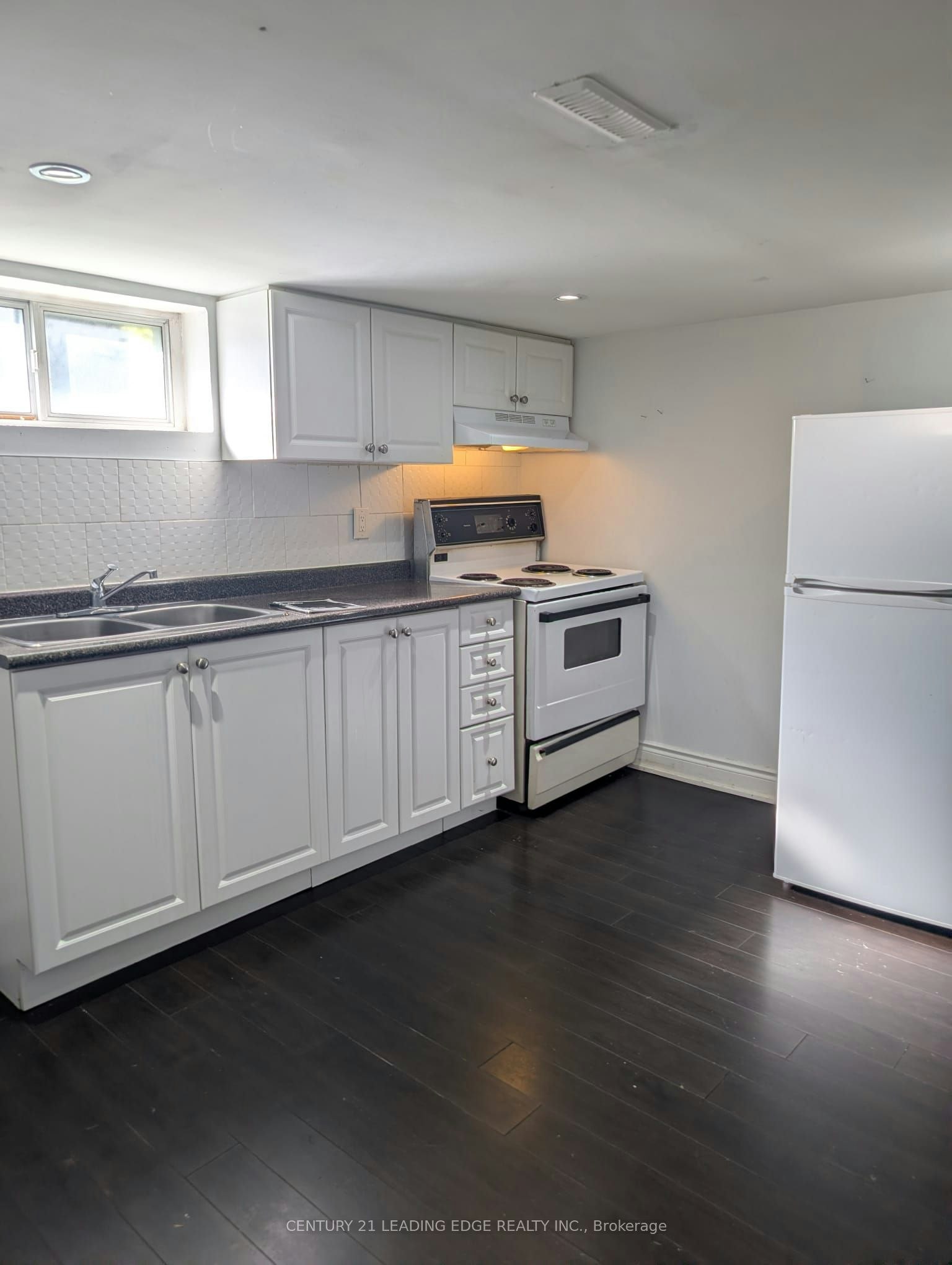 312 Eulalie Avenue, Oshawa, ON, L1H 2B7 - 7