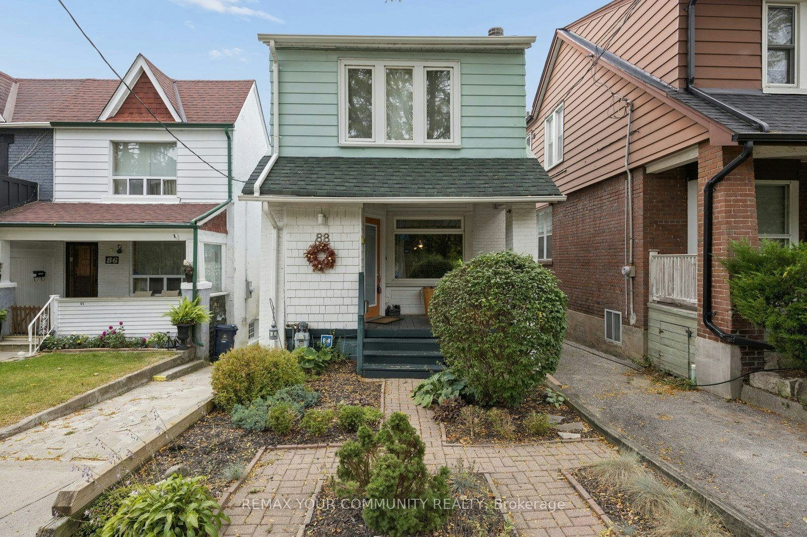 88 West Lynn Avenue, Toronto, ON, M4C 3W2