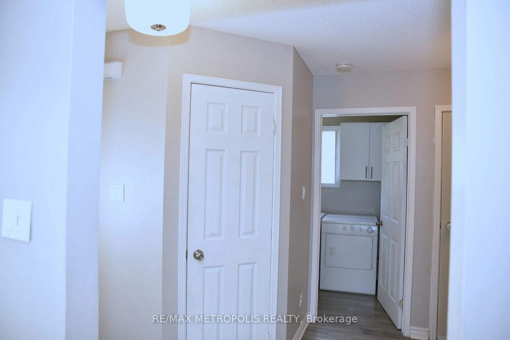 Main-85 Barnes Drive, Ajax, ON, L1S 5E7 - 21