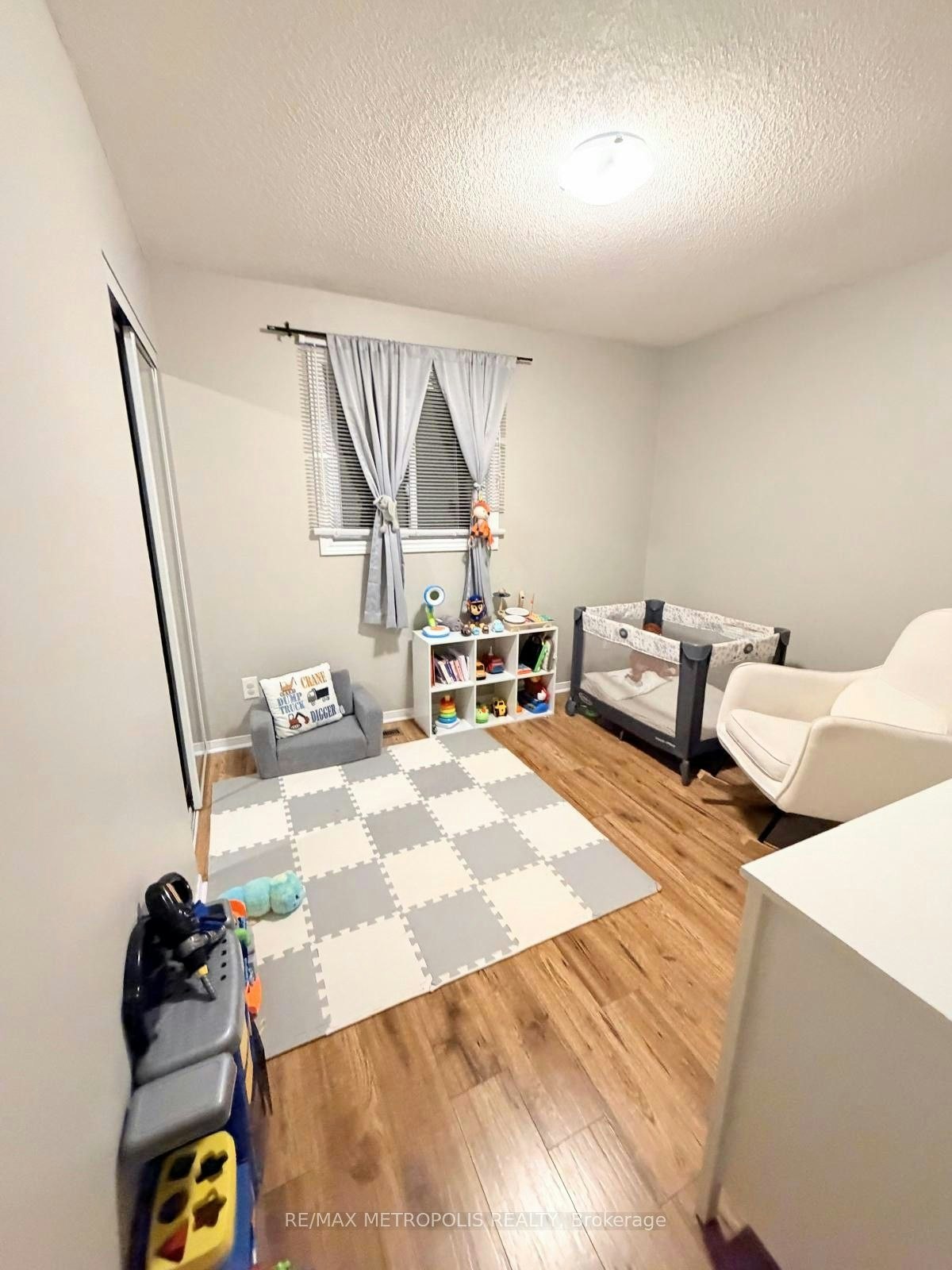Main-85 Barnes Drive, Ajax, ON, L1S 5E7 - 11