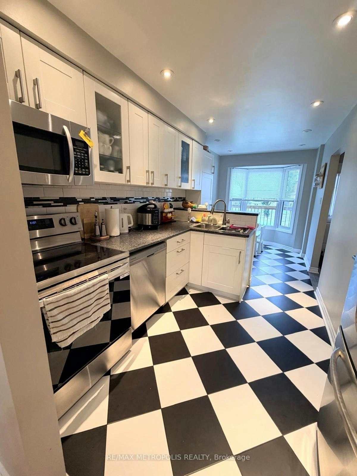 Main-85 Barnes Drive, Ajax, ON, L1S 5E7 - 6