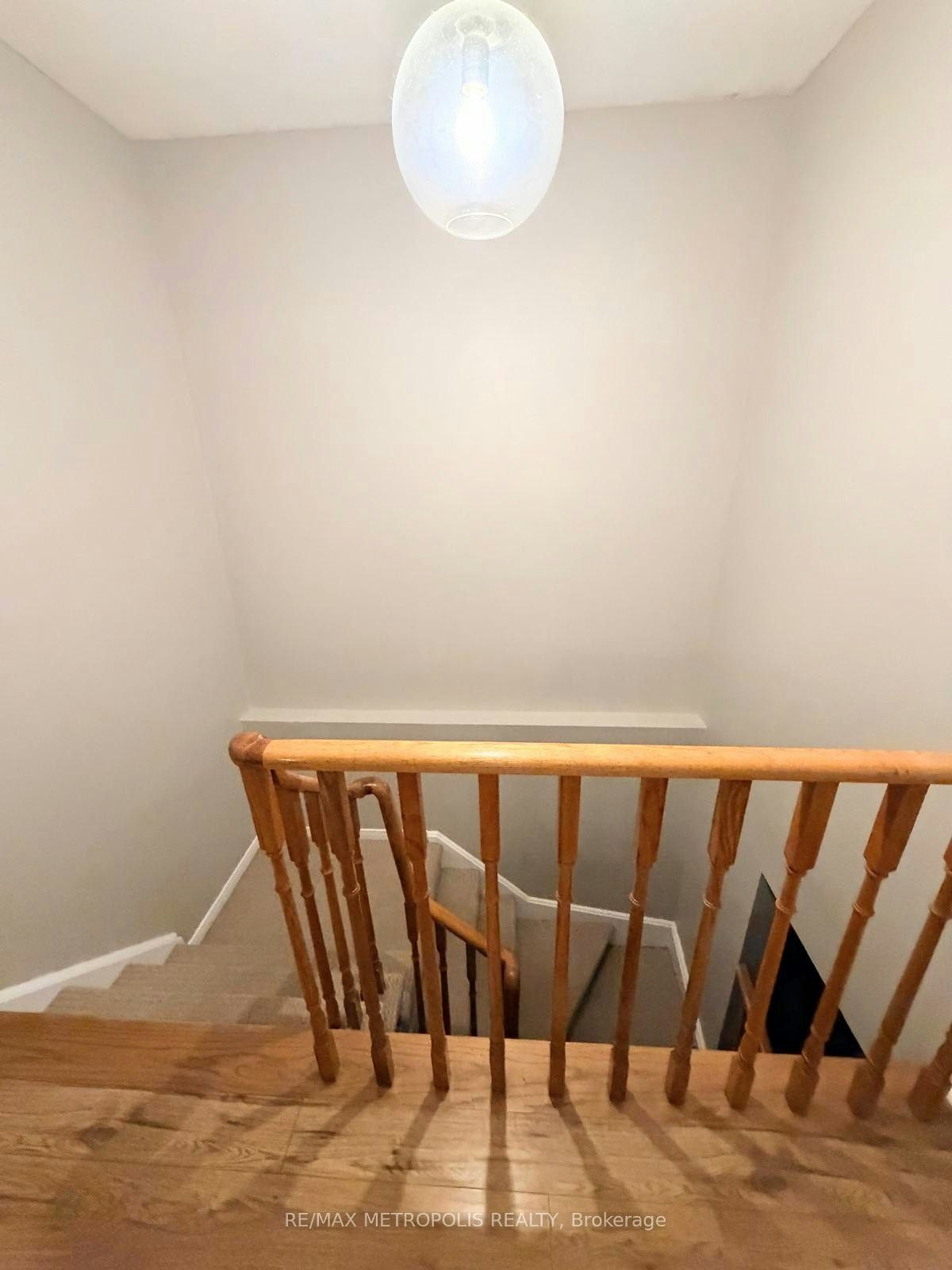 Main-85 Barnes Drive, Ajax, ON, L1S 5E7 - 10