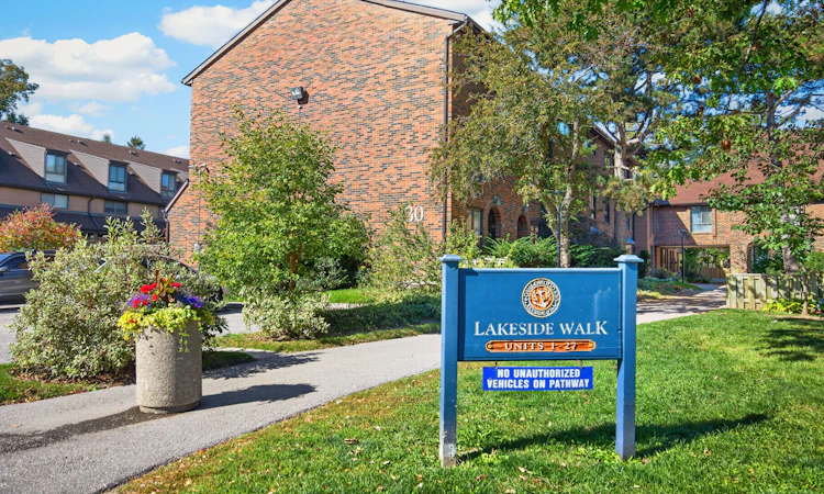 15-30 Livingston Road