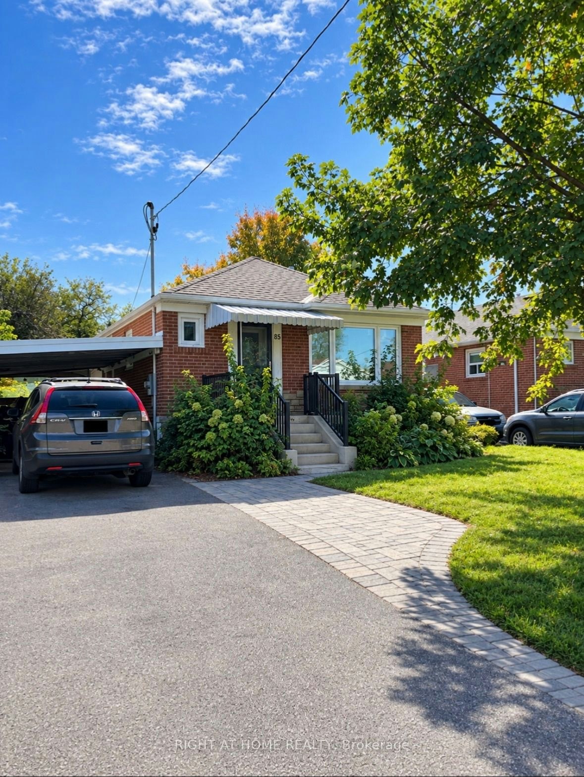 85 Ranstone Gardens, Toronto, ON, M1K 2T9