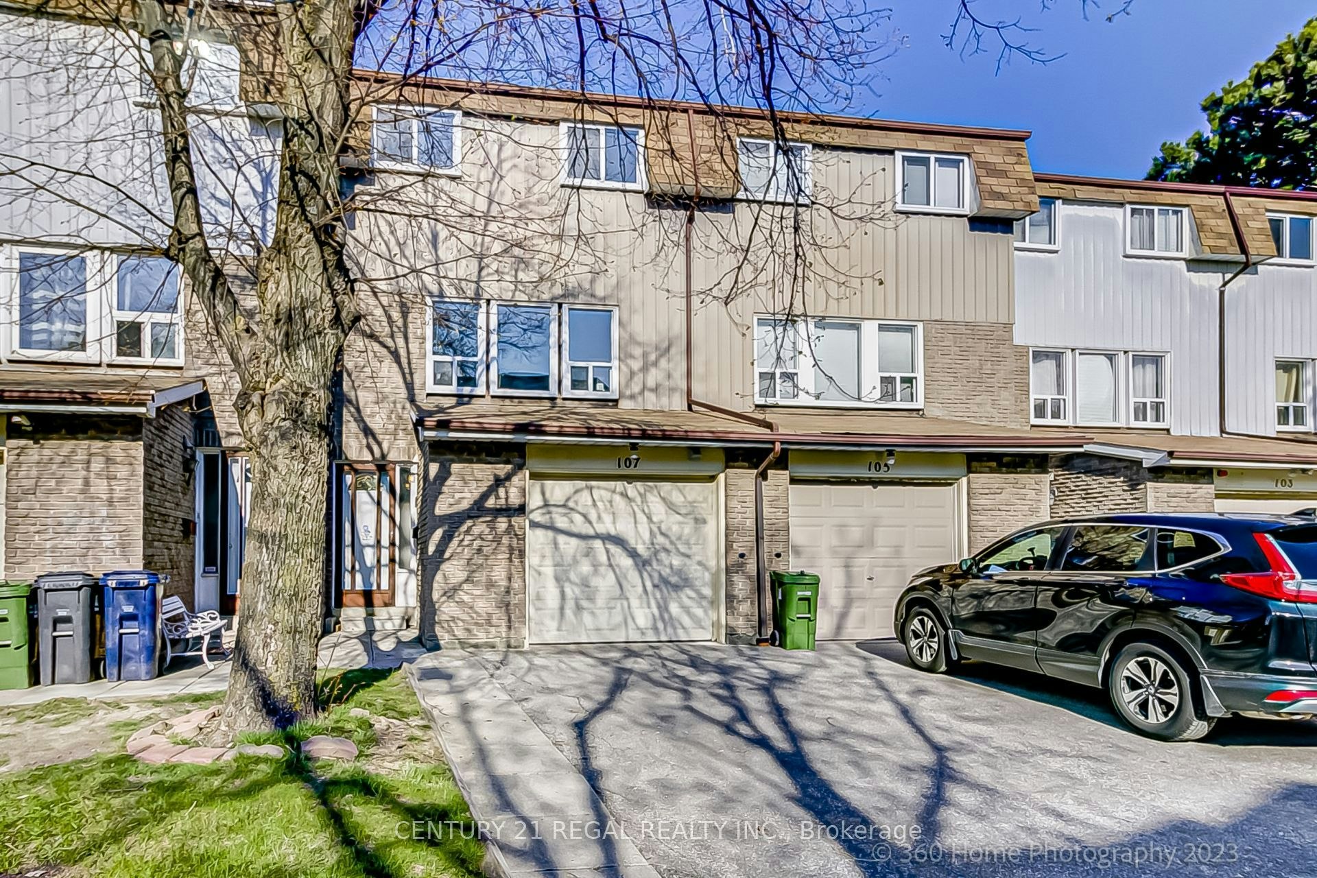 107-126 Dusay Place, Toronto, ON, M1W 2N2
