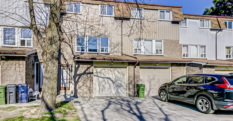 107-126 Dusay Place, Toronto, ON, M1W 2N2