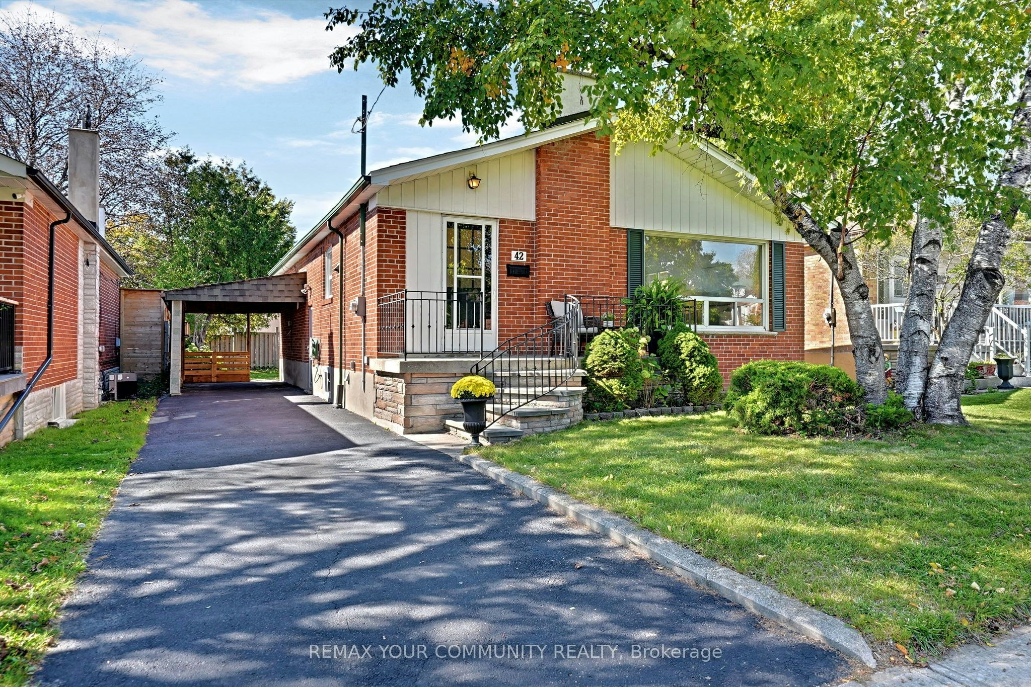 42 Beacon Road, Toronto, ON, M1P 1G7