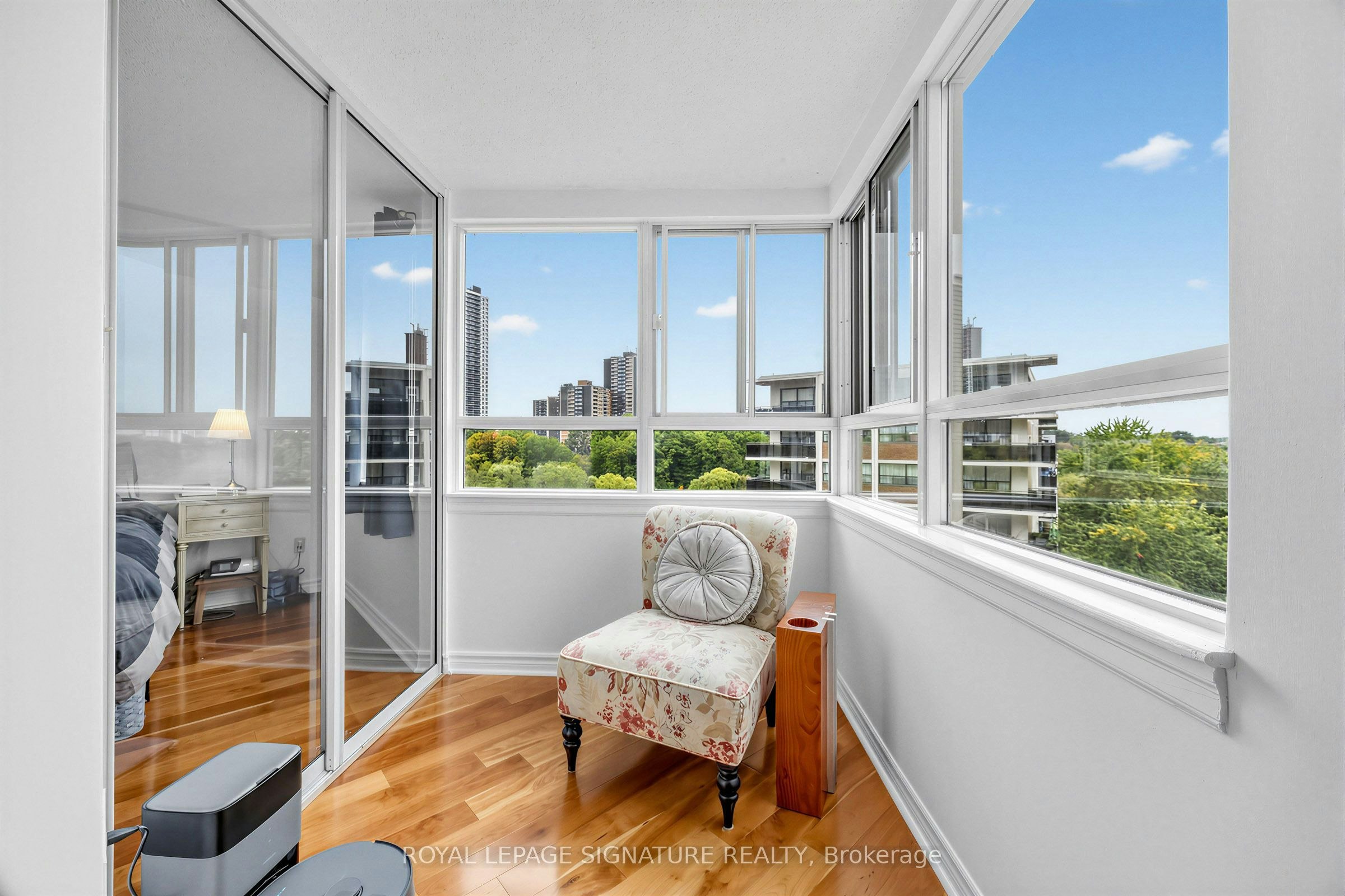 1006-4 Park Vista N/A, Toronto, ON, M4B 3M8 - 9
