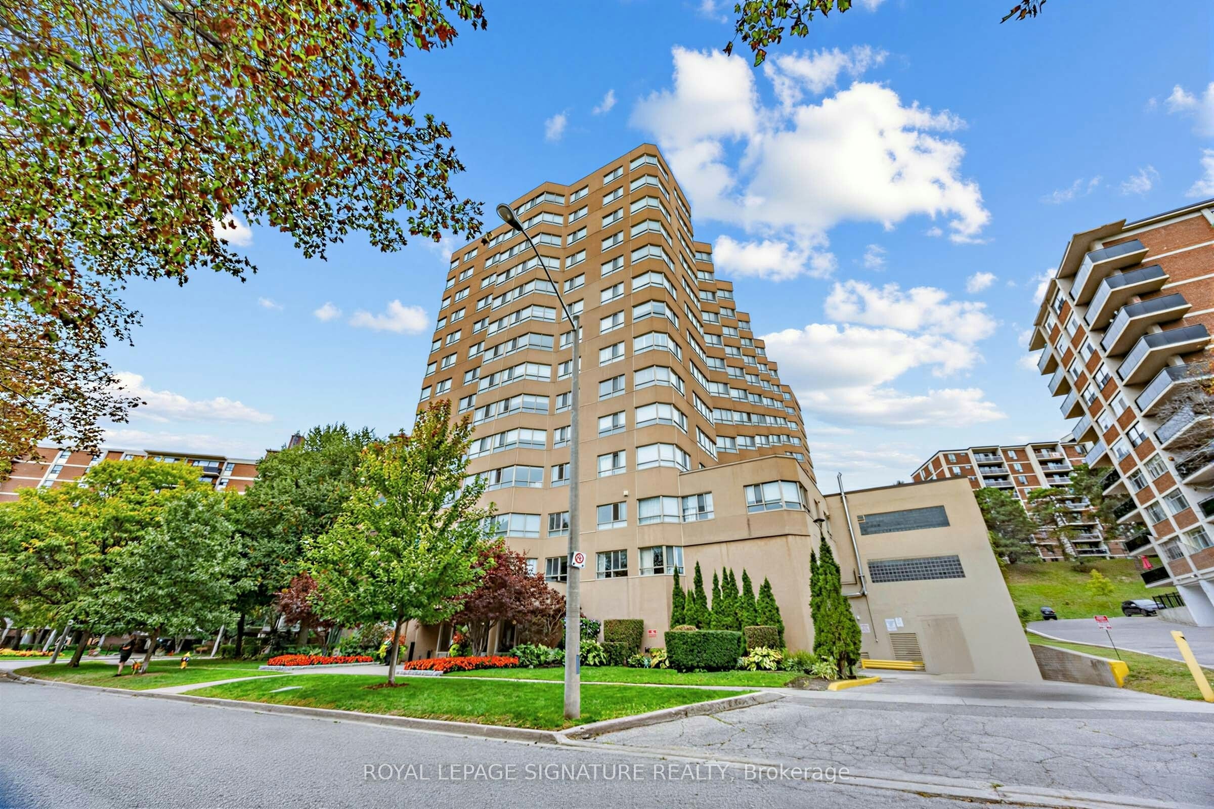 1006-4 Park Vista N/A, Toronto, ON, M4B 3M8