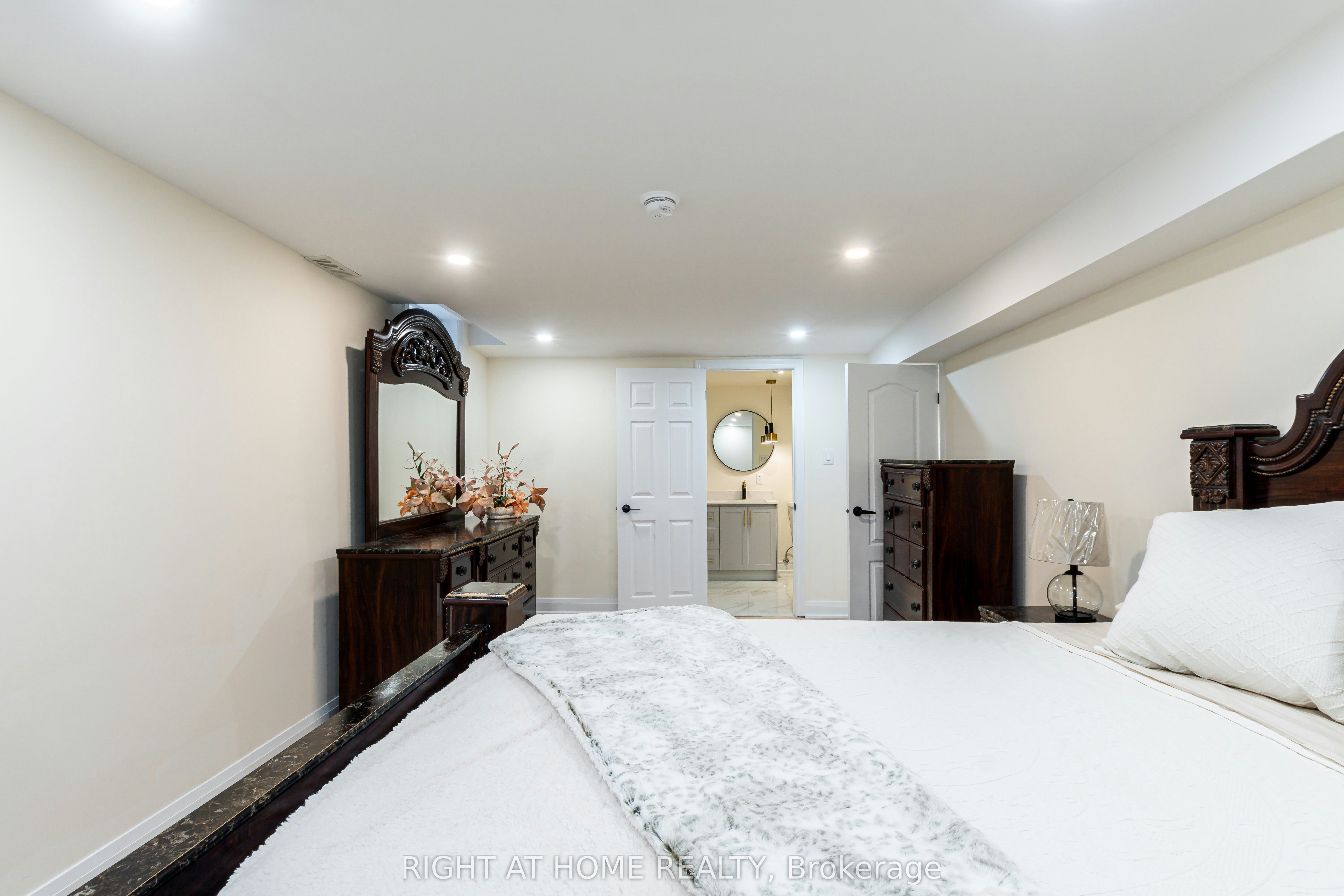 Basement-43 Greenbush Place, Whitby, ON, L1R 1T6 - 8
