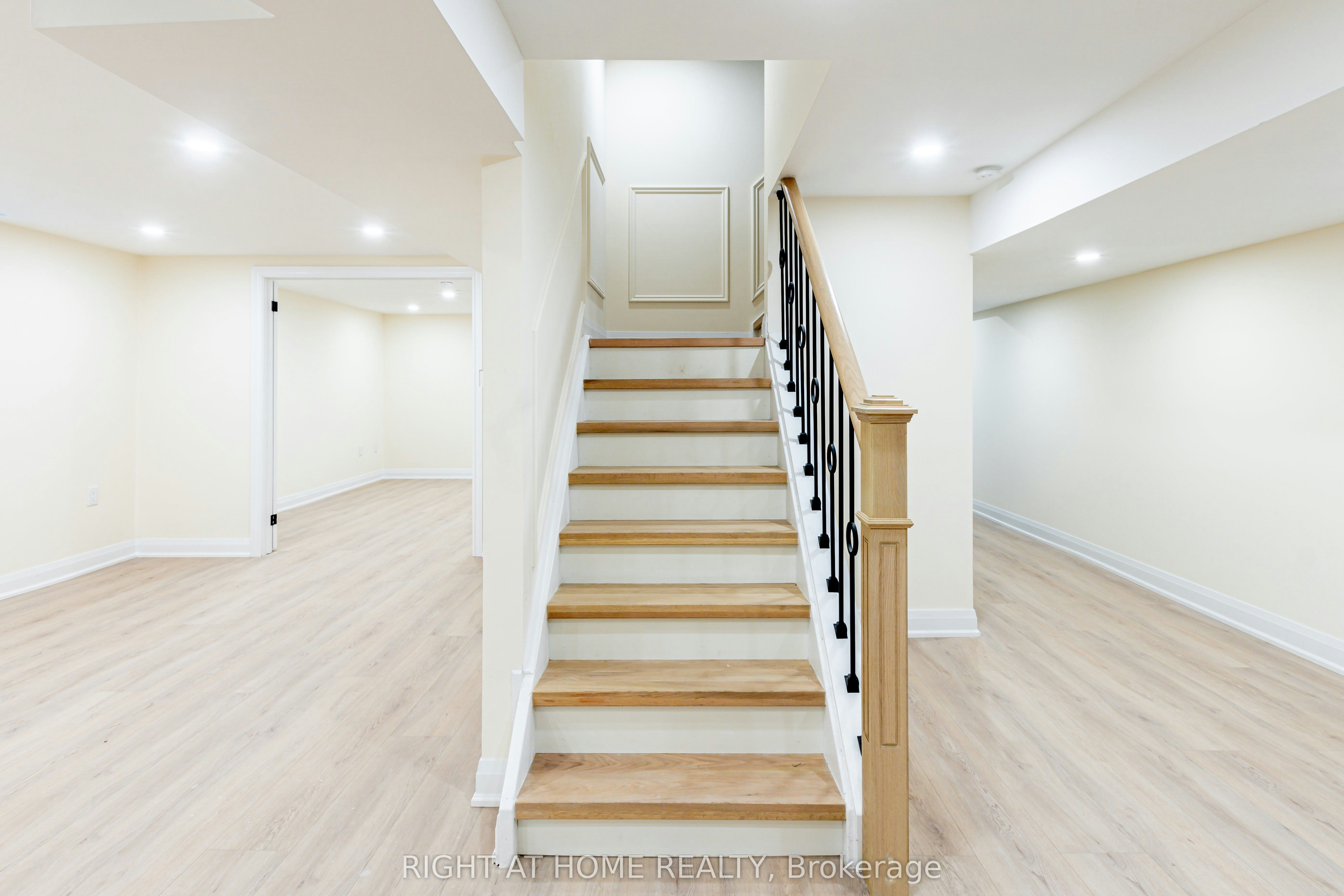 Basement-43 Greenbush Place, Whitby, ON, L1R 1T6 - 4