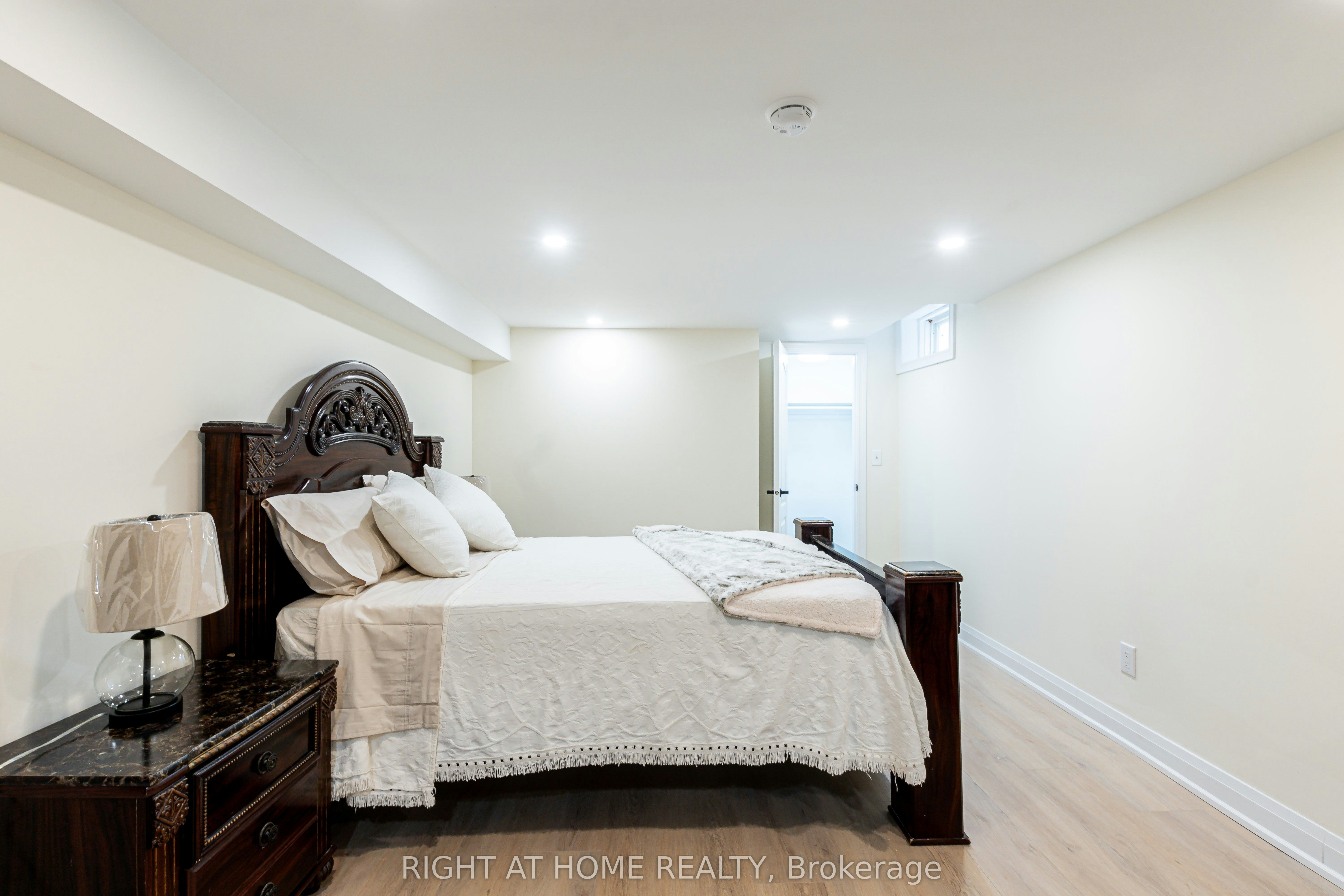 Basement-43 Greenbush Place, Whitby, ON, L1R 1T6 - 7