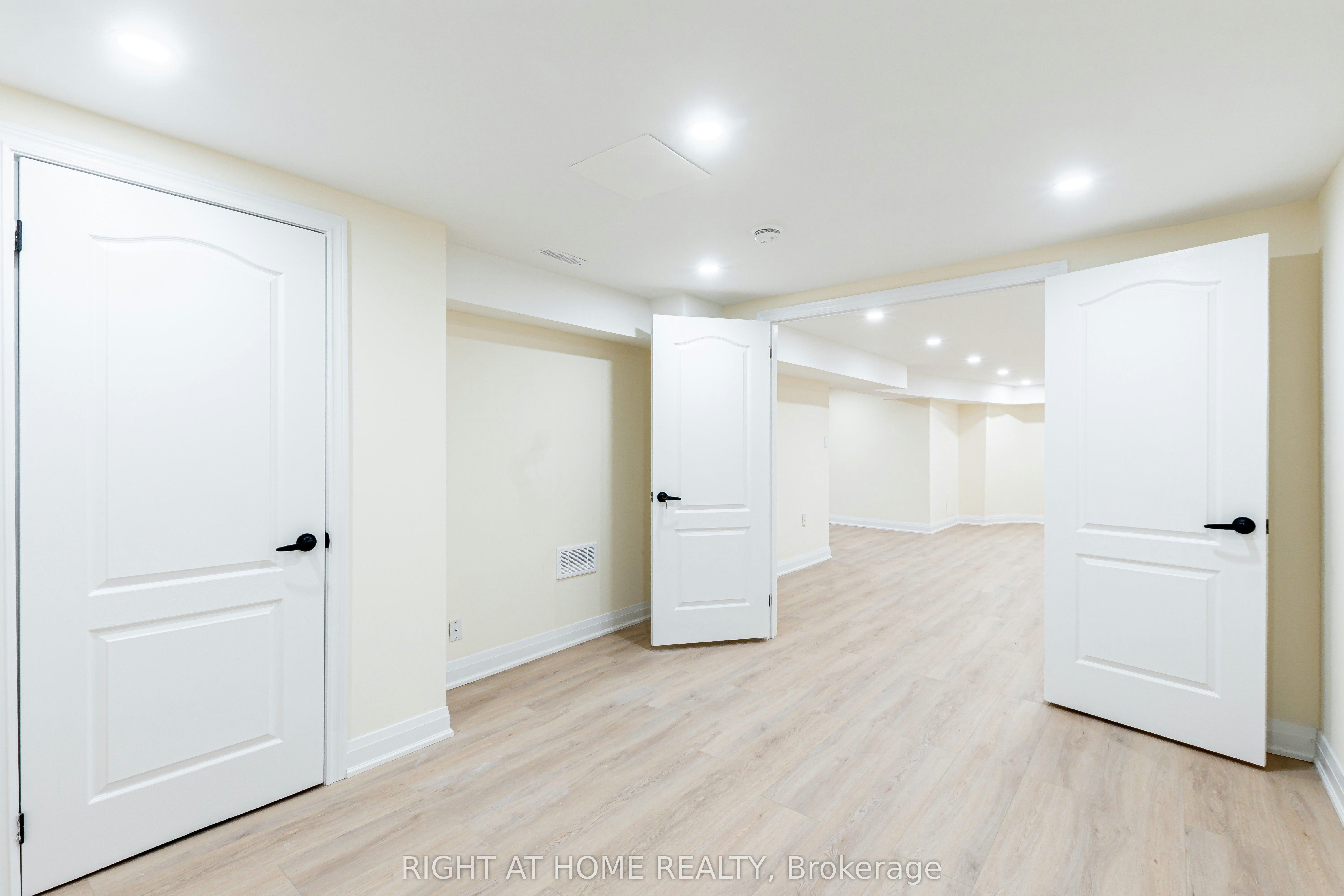 Basement-43 Greenbush Place, Whitby, ON, L1R 1T6 - 11