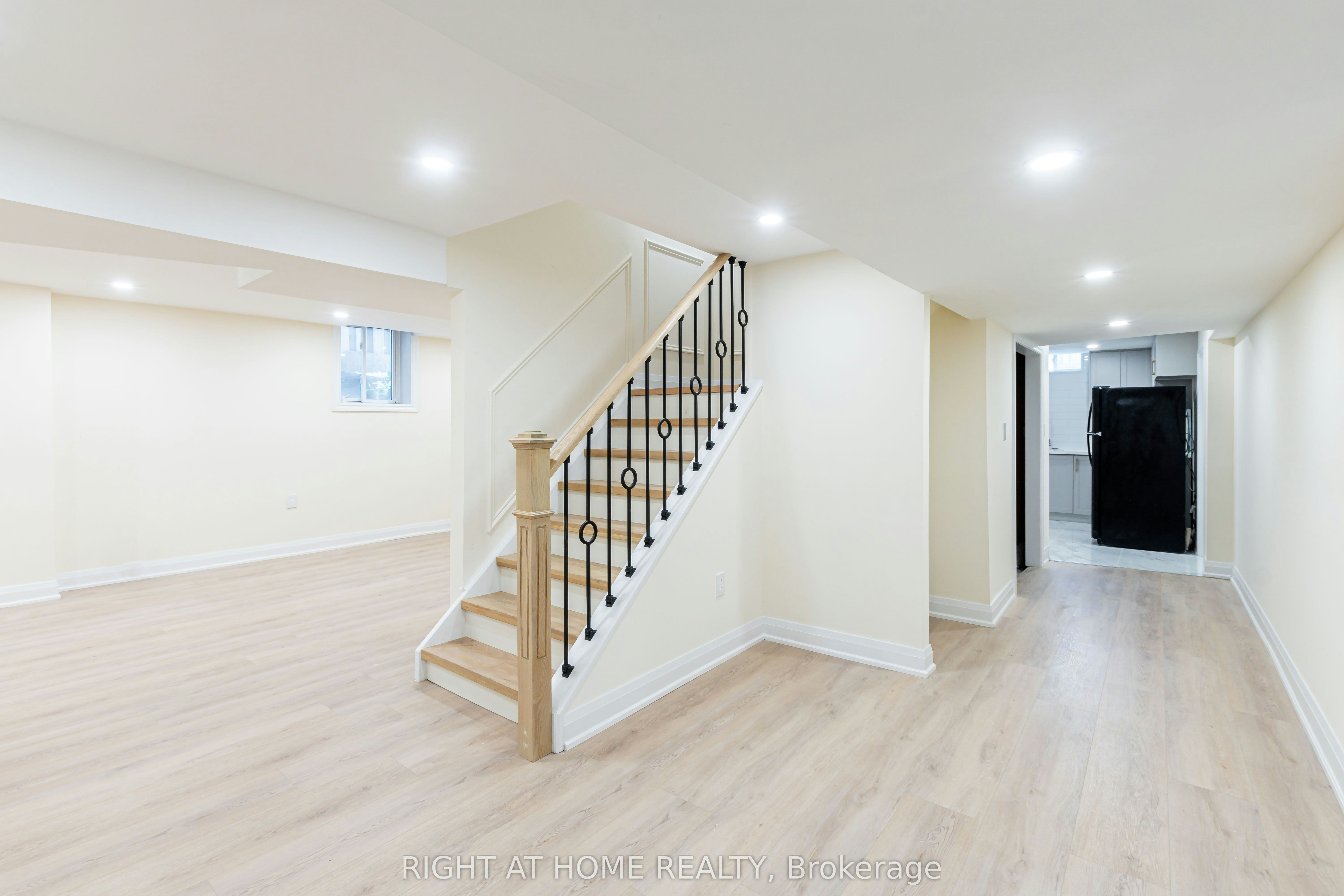 Basement-43 Greenbush Place, Whitby, ON, L1R 1T6 - 5