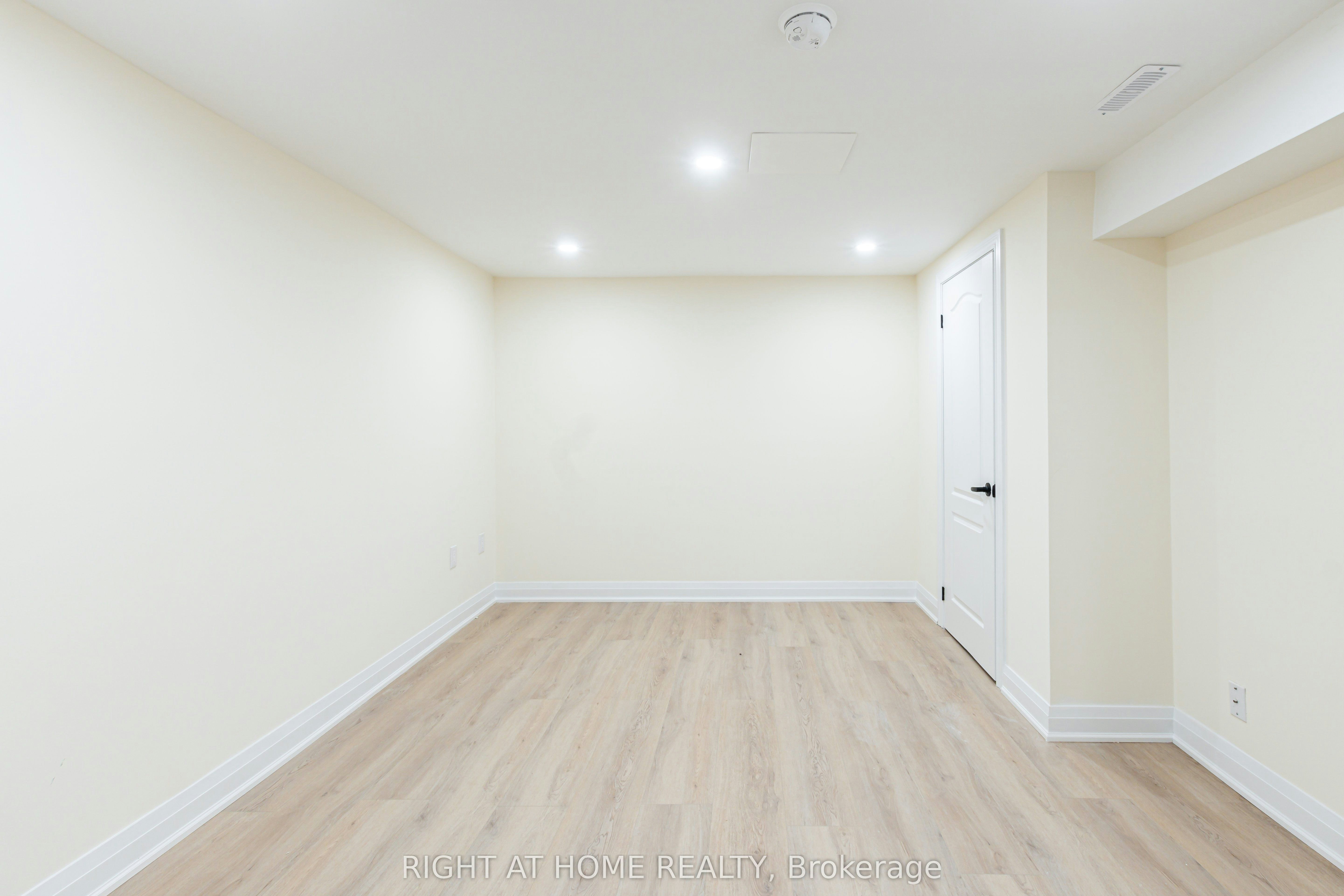 Basement-43 Greenbush Place, Whitby, ON, L1R 1T6 - 10