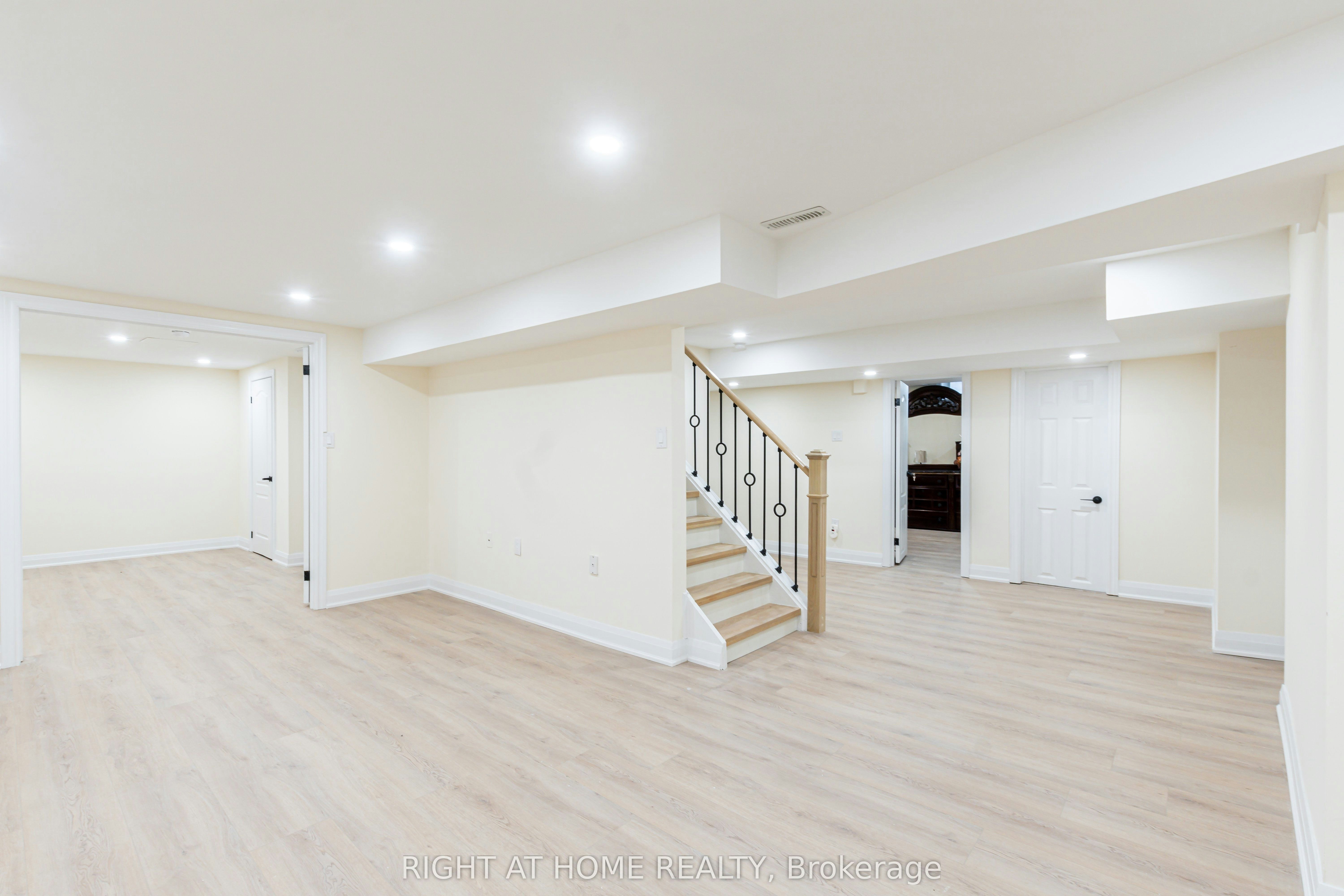 Basement-43 Greenbush Place, Whitby, ON, L1R 1T6 - 2