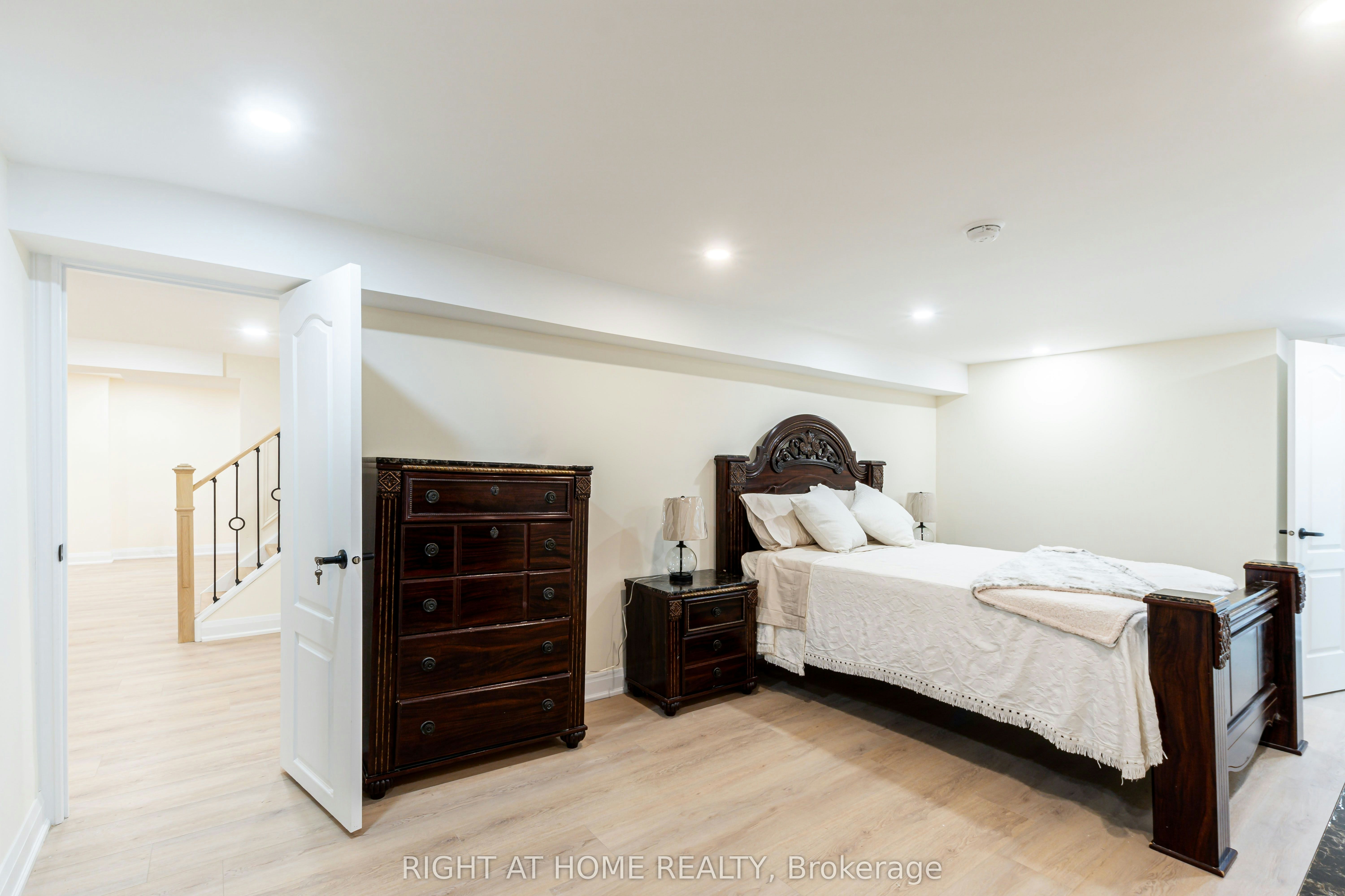 Basement-43 Greenbush Place, Whitby, ON, L1R 1T6 - 9