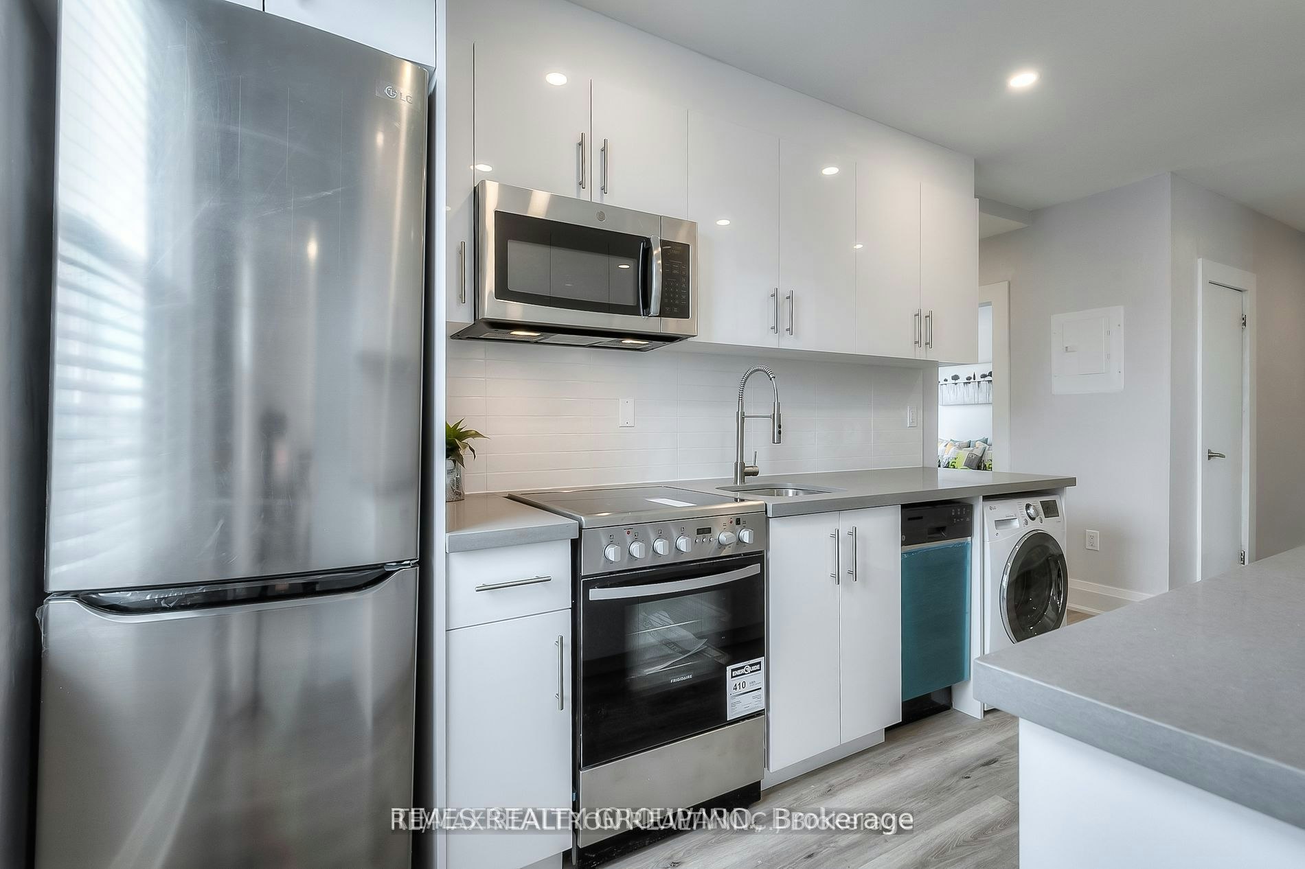 3-1492 Dundas Street E, Toronto, ON, M4M 1S9 - 9