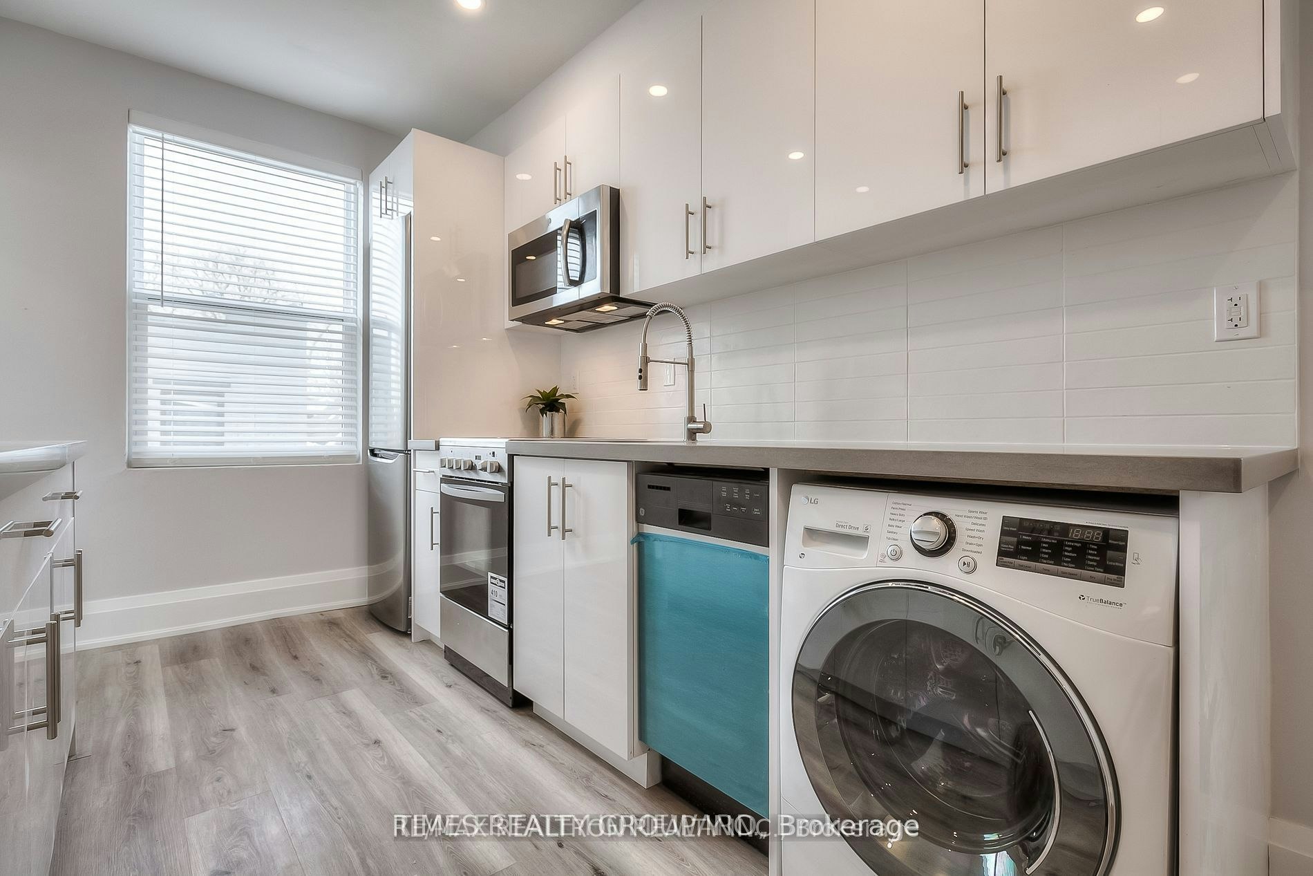 3-1492 Dundas Street E, Toronto, ON, M4M 1S9 - 3