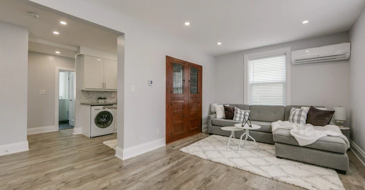 1-1492 Dundas Street E, Toronto, ON, M4M 1S9 - 16
